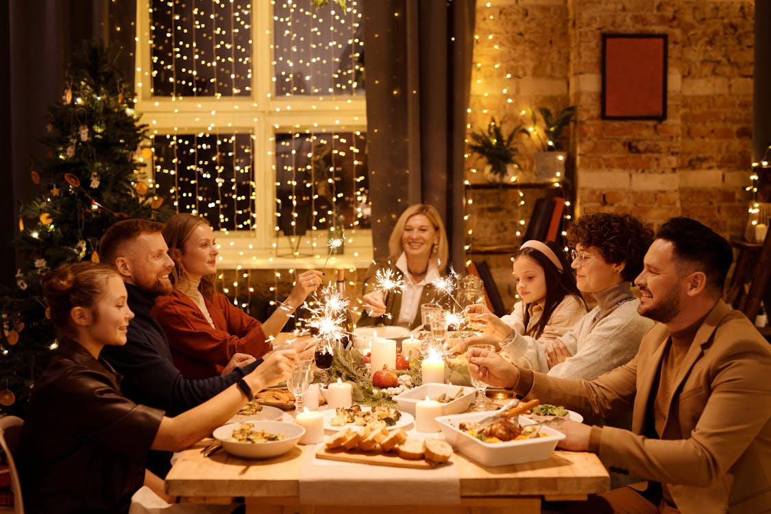 Una cena de Navidad | Fuente: Pexels