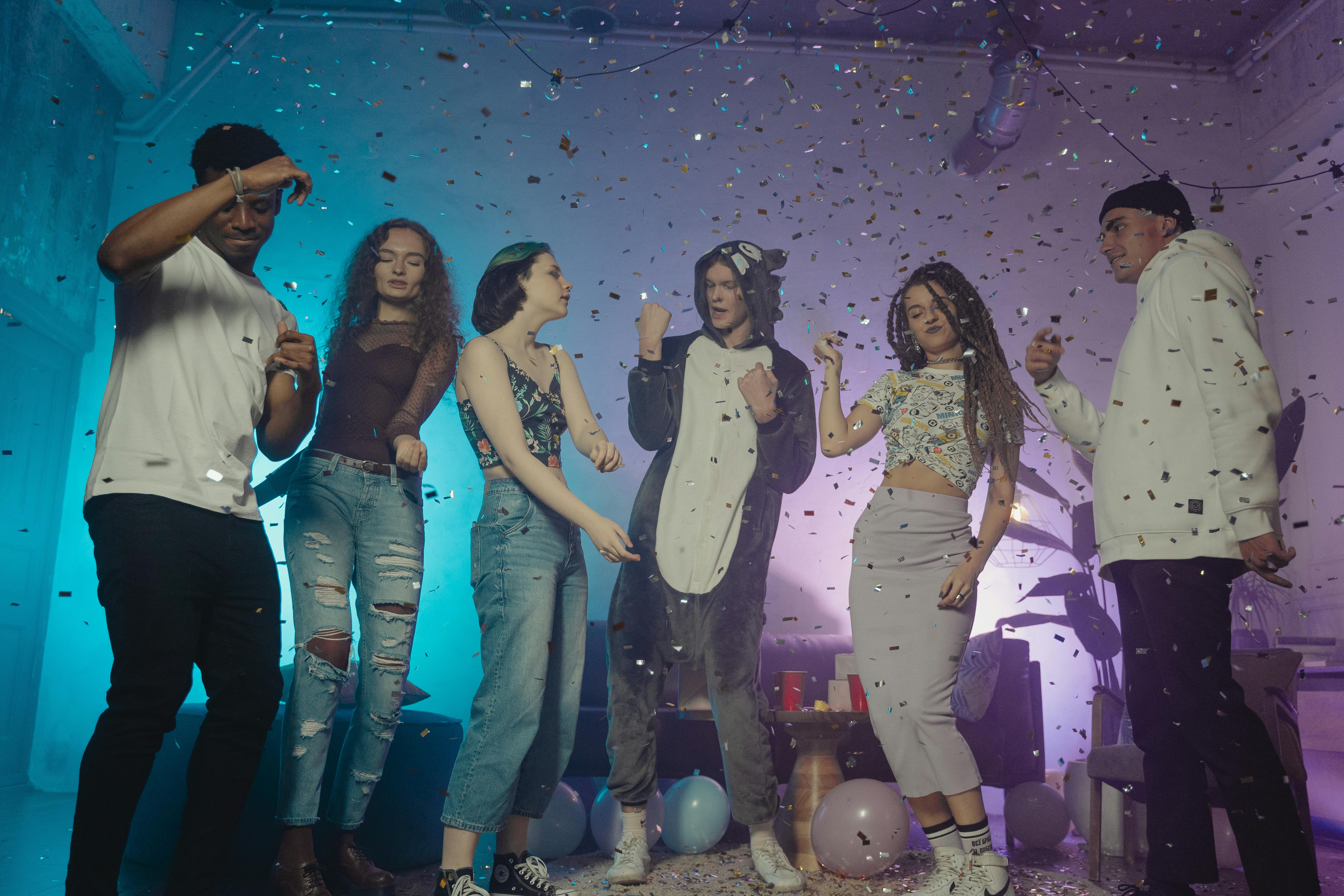 Adolescentes de fiesta | Fuente: Pexels