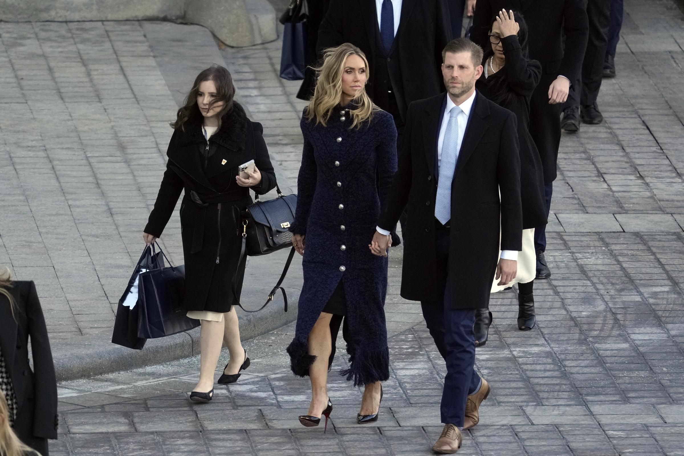 Lara y Eric Trump saliendo tras la toma de posesión de Donald Trump. | Fuente: Getty Images