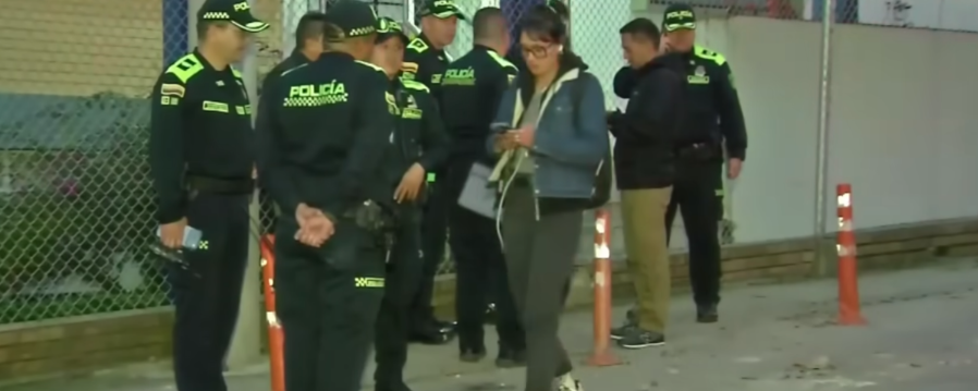 Tres fallecidos fue el saldo de un ataque que terminó en riña, durante el rodaje de "Sin senos sí hay paraíso" en una calle de Bogotá. | Fuente: Youtube/ EL TIEMPO.