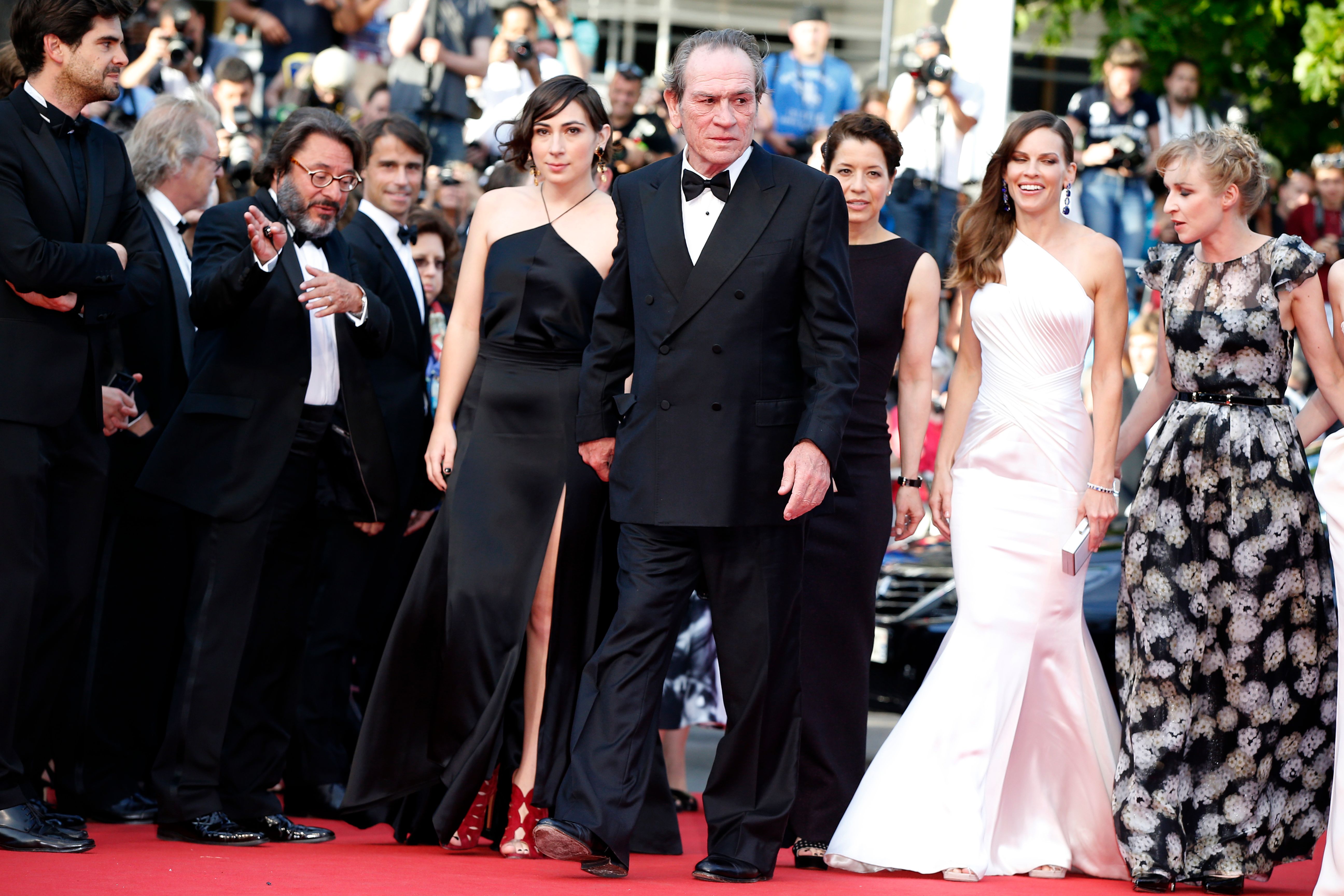 Victoria y Tommy Lee Jones en la proyección de "The Homesman" durante la 67ª edición del Festival de Cine de Cannes el 18 de mayo de 2014, en Francia. | Fuente: Getty Images