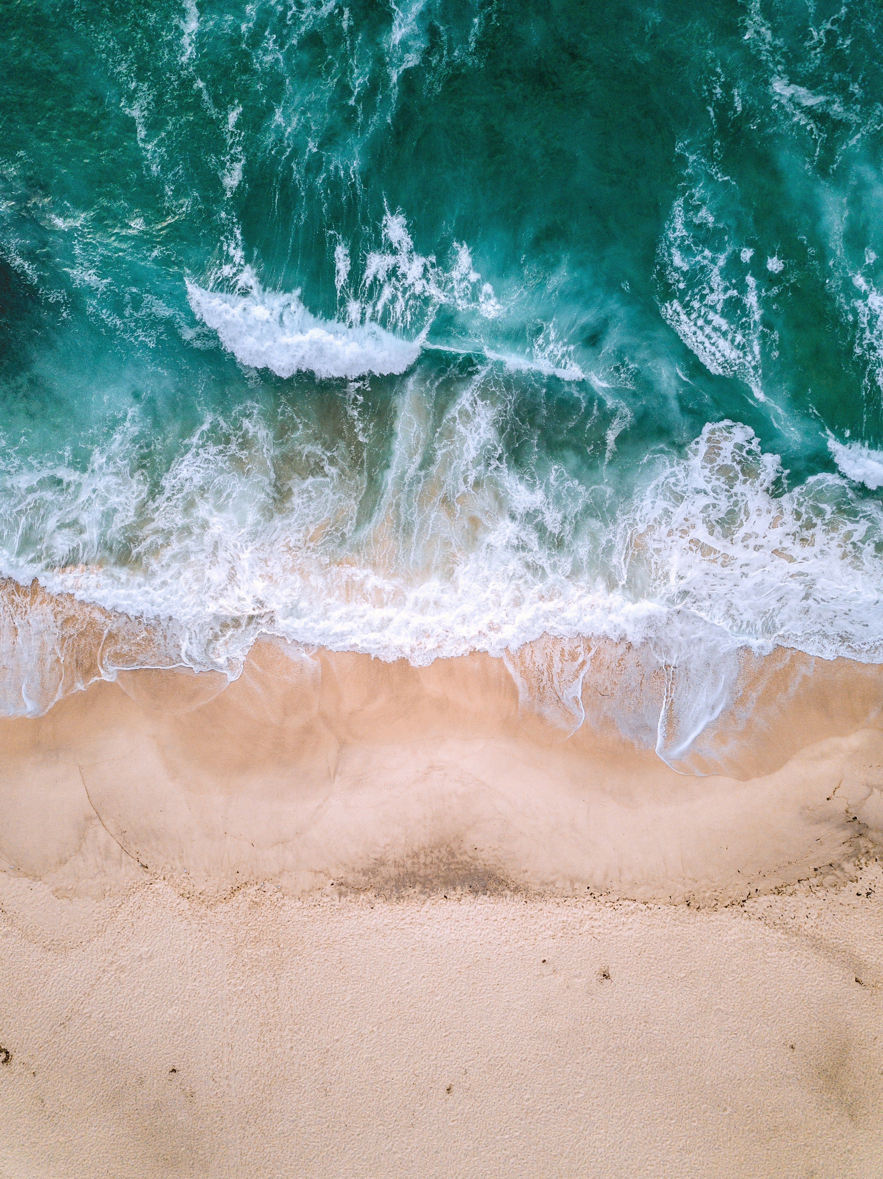 Playa y mar. | Foto: Pexels