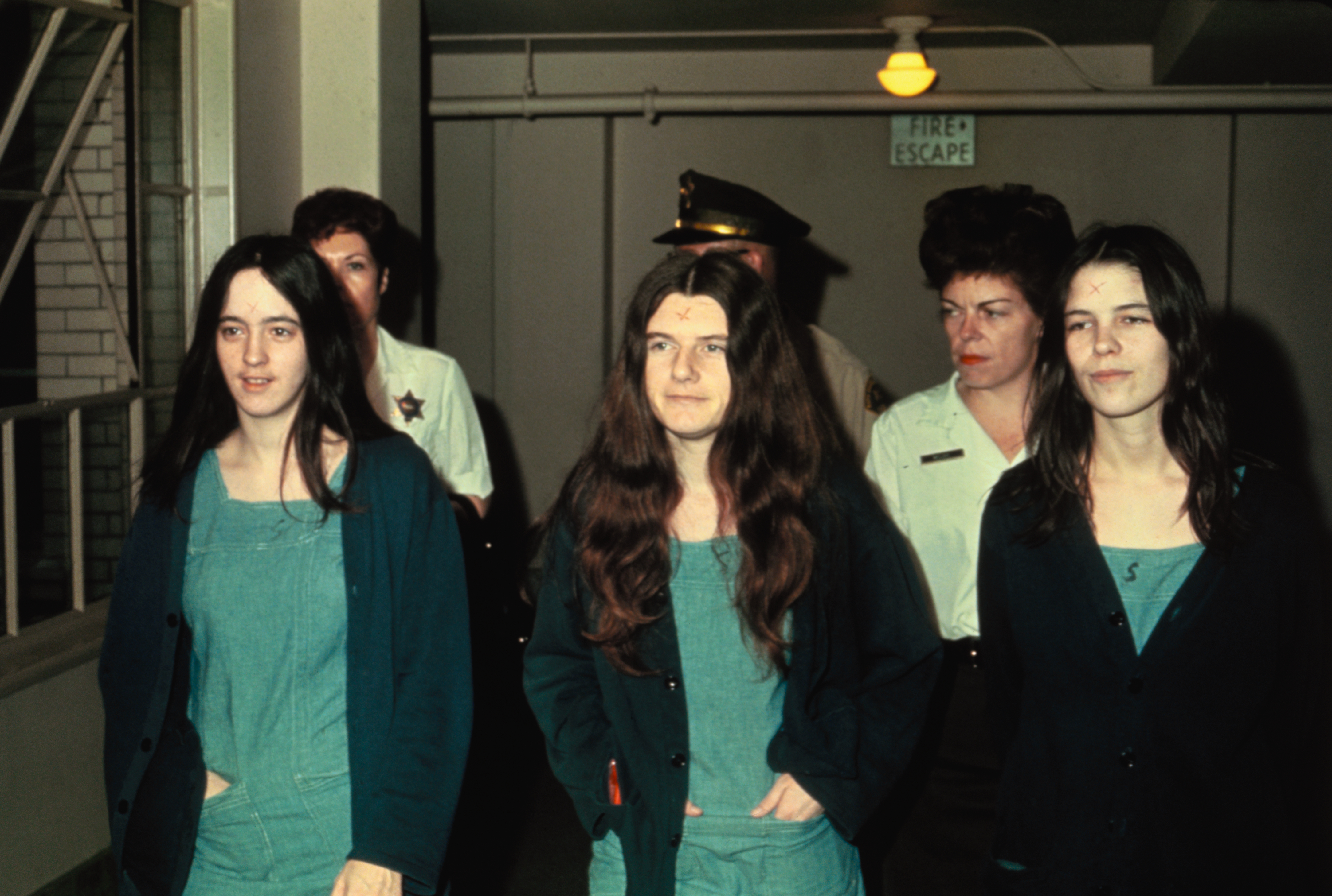 Foto de Susan Atkins, Patricia Krenwinkle y Leslie van Houton tomada el 11 de agosto de 1970 | Foto: Getty Images
