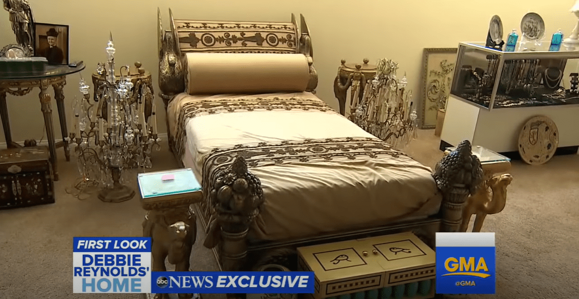 El interior de la casa de Debbie Reynolds. | Fuente: youtube.com/Good Morning America