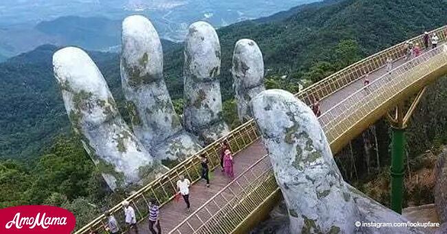 Este puente dorado te permite caminar a través de 'manos de Dios', y parece una nueva maravilla mundial