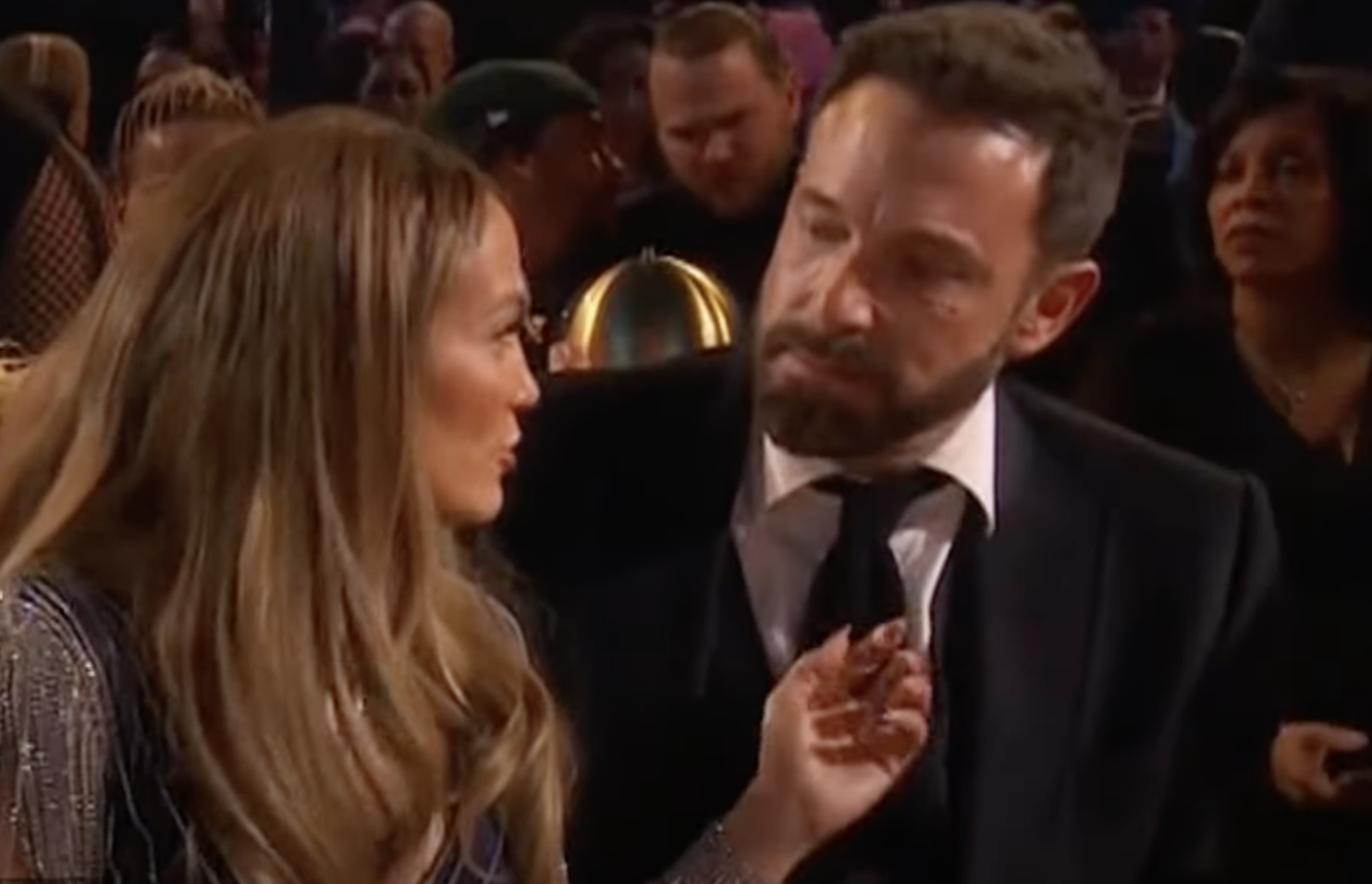 Jennifer Lopez y Ben Affleck en los Grammy 2023, el 8 de febrero de 2023 | Fuente: YouTube/@EntertainmentTonight