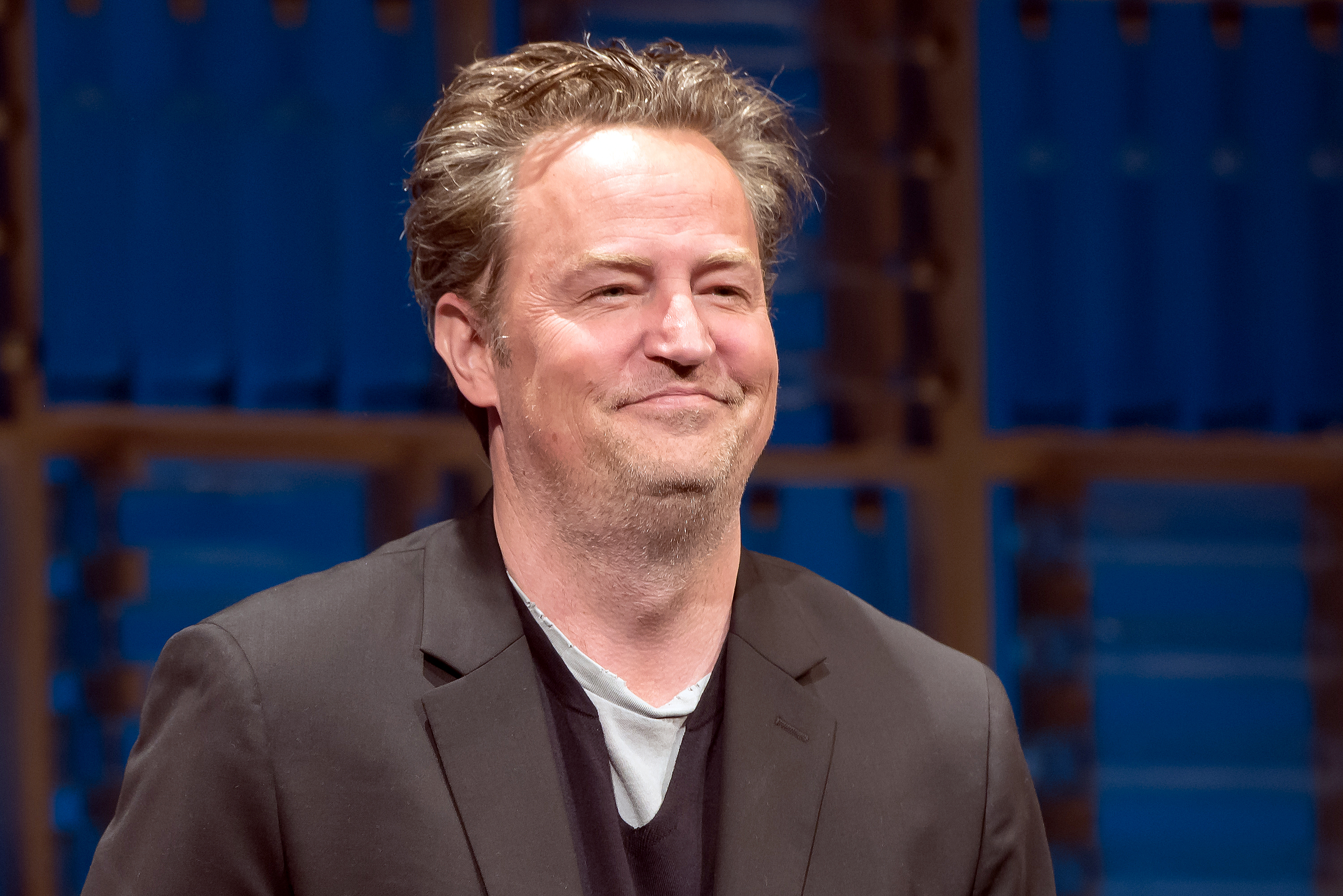 Matthew Perry en el escenario durante el estreno de "The End Of Longing" en el Lucille Lortel Theatre el 5 de junio de 2017, en Nueva York | Fuente: Getty Images