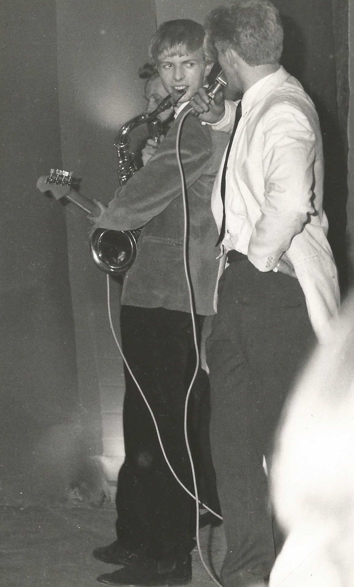 El joven David Bowie actúa con su primera banda en 1963 | Fuente: Getty Images