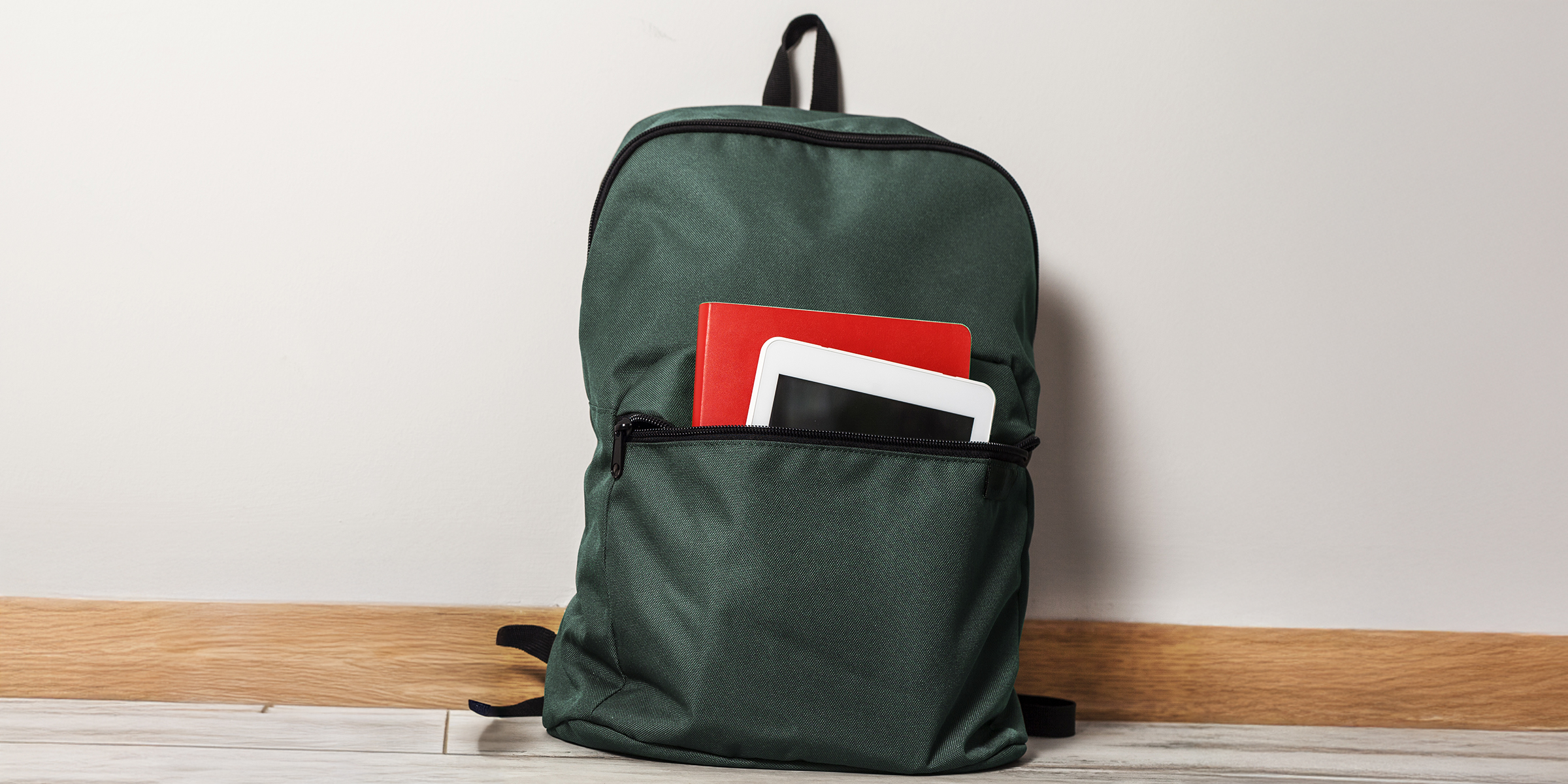 Una mochila con cuadernos | Fuente: Shutterstock