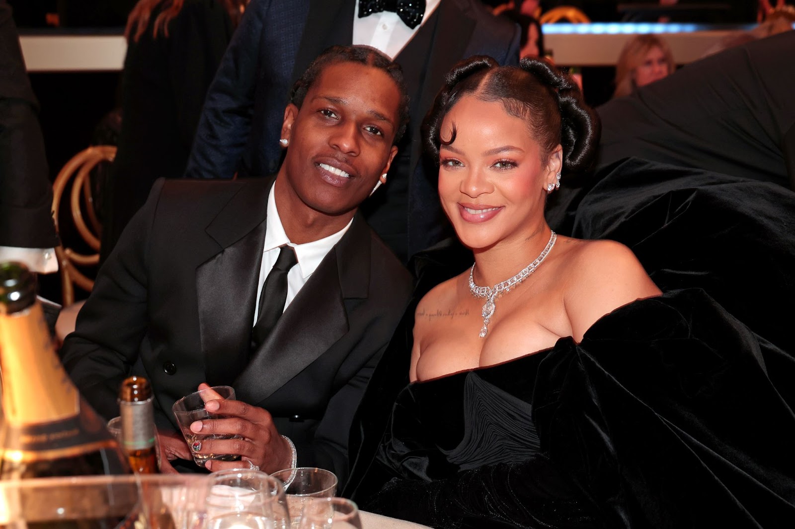 A$AP Rocky y Rihanna en la 80ª edición de los Golden Globes, celebrada en el Hotel Beverly Hilton el 10 de enero de 2023, en Beverly Hills, California. | Fuente: Getty Images