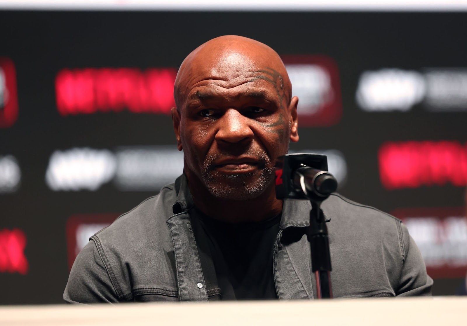 Mike Tyson durante una rueda de prensa el 13 de noviembre de 2024, en Dallas, Texas | Fuente: Getty Images