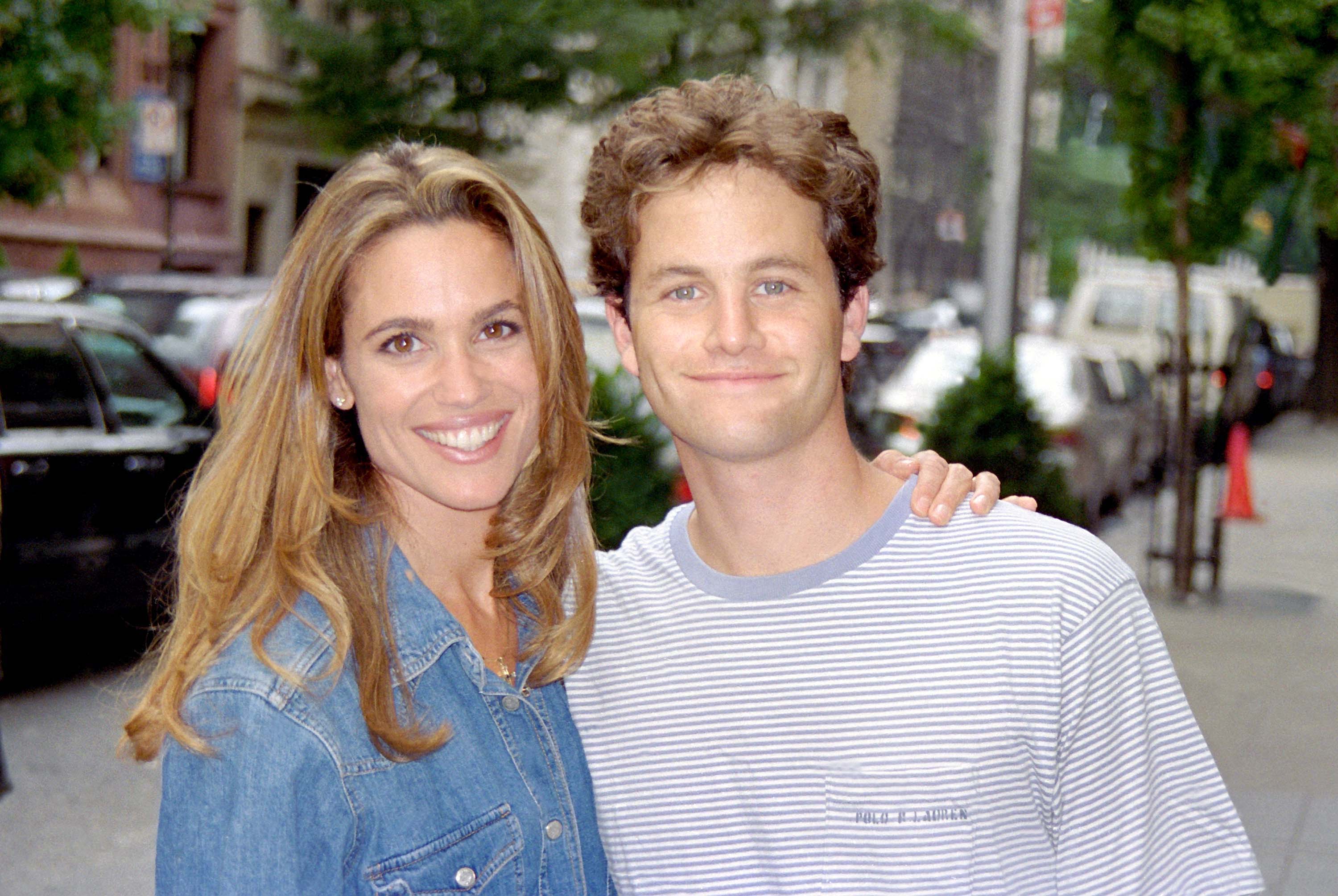 Kirk Cameron y Chelsea Noble en el Hotel Westbury de Nueva York el 28 de junio de 1996 | Fuente: Getty Images