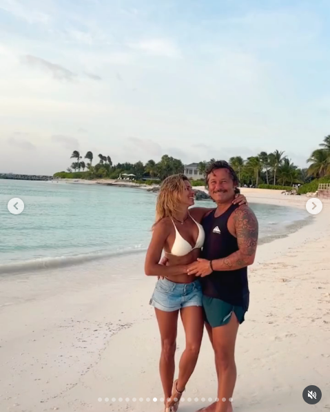 Diego Torres y su novia Martina Díaz Radonic disfrutando de sus vacaciones en la playa | Fuente: Instagram/diegotorresmusica