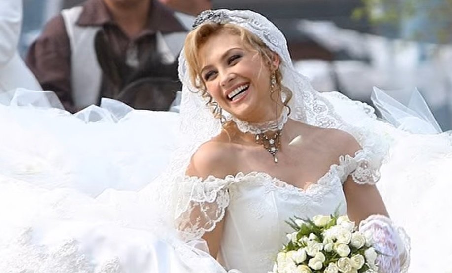 Aracely se vistió de novia en “Las vías del amor”.|Foto: YouTube/El Gatoblogger. 