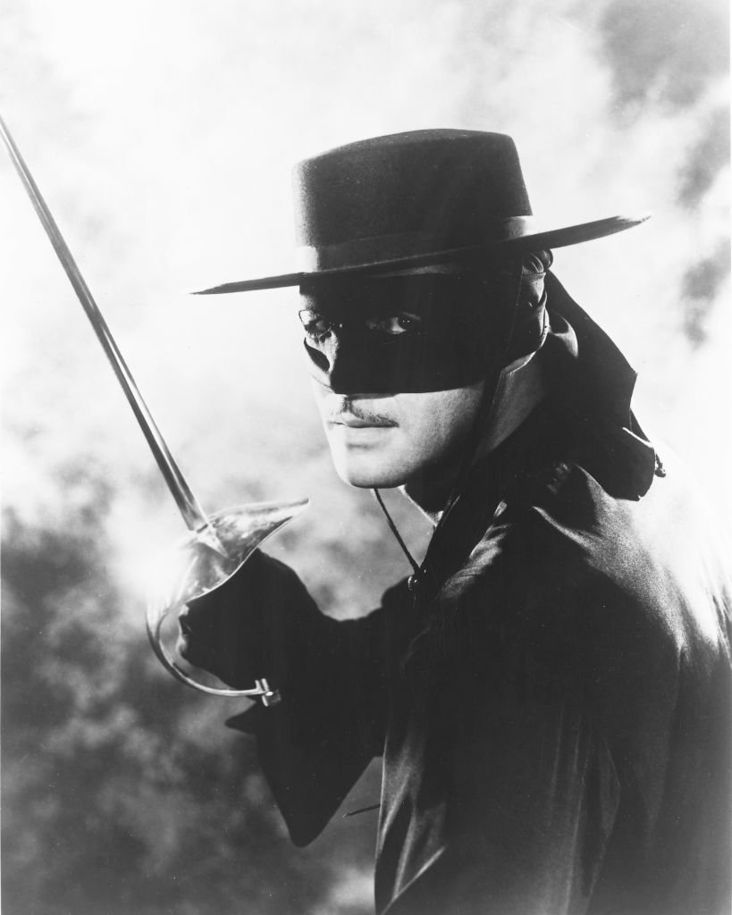 Guy Williams como "El Zorro" enmascarado. | Foto: Getty Images