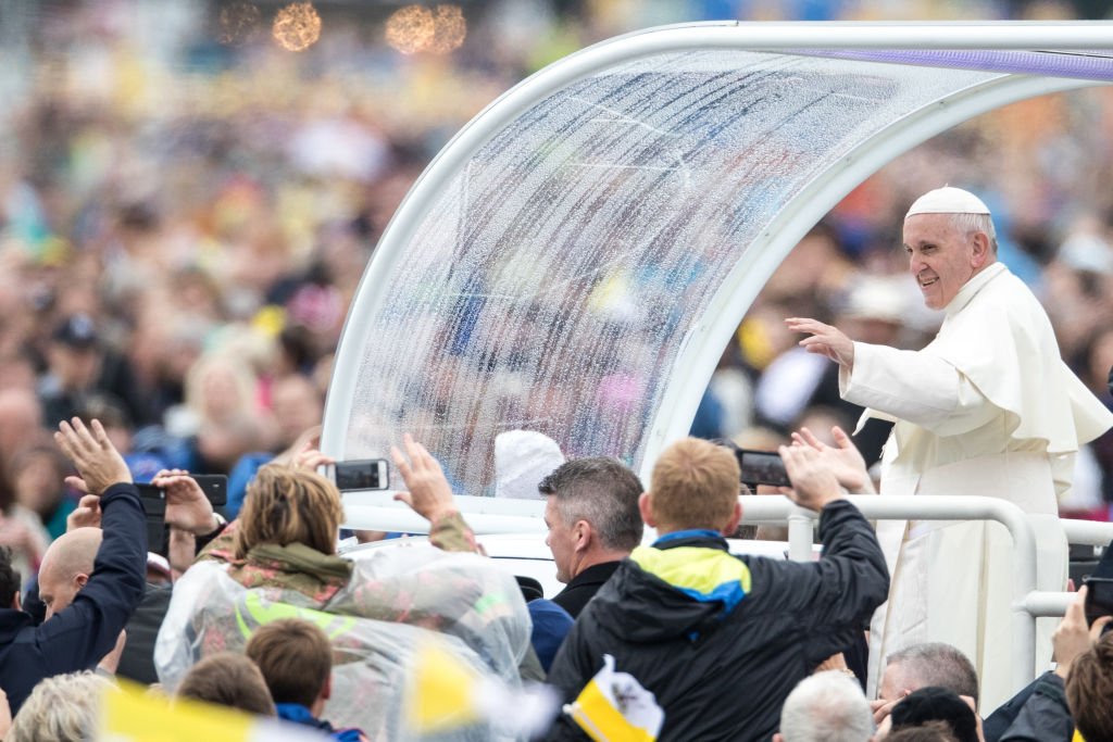  El Papa Francisco asiste a la  Misa de Clausura en Phoenix Park.| Fuente: Getty Images 