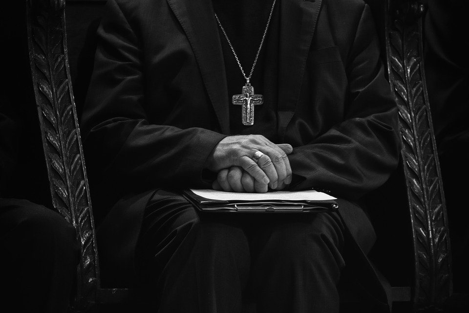 Obispo católico. | Imagen tomada de: Pixabay