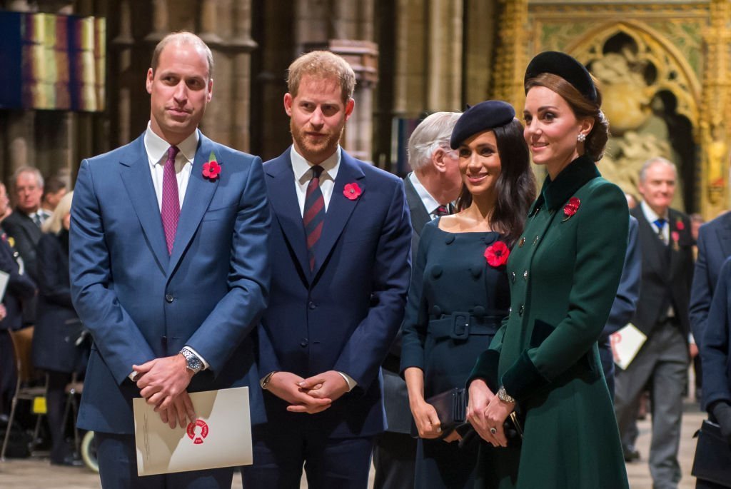 El Príncipe William, Kate Middleton, el Príncipe Harry y Meghan asisten a un servicio que conmemora el centenario del armisticio de la Primera Guerra Mundial en la Abadía de Westminster. | Foto: Getty Images