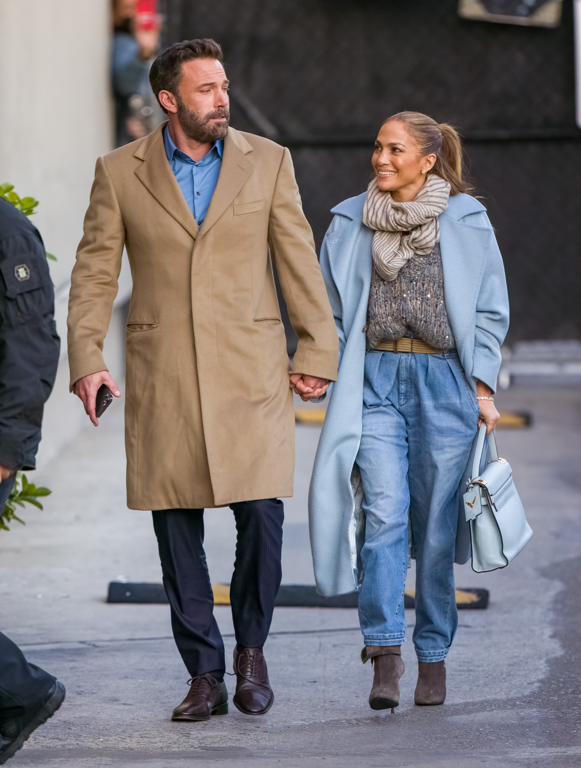 Ben Affleck y Jennifer Lopez aparecen en "Jimmy Kimmel Live" el 15 de diciembre de 2021 | Fuente: Getty Images