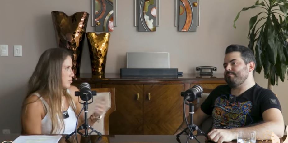 Jose Eduardo Derbez durante una entrevista | Fuente: YouTube/La_Capitana