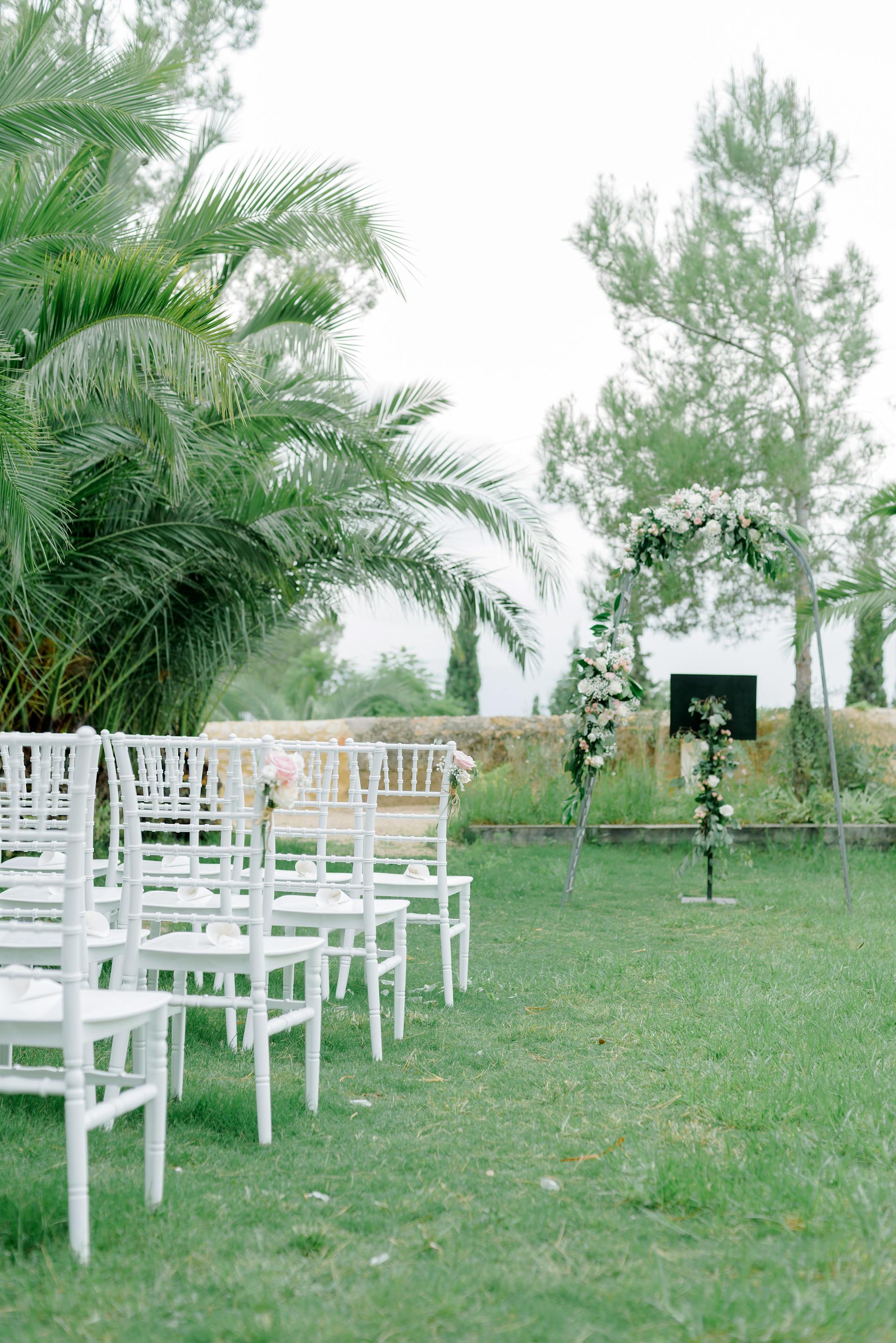 Una boda al aire libre | Fuente: Pexels