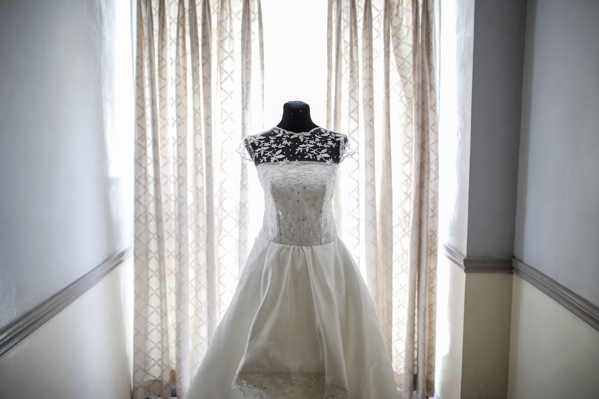 Un vestido de novia blanco. | Foto: Pexels
