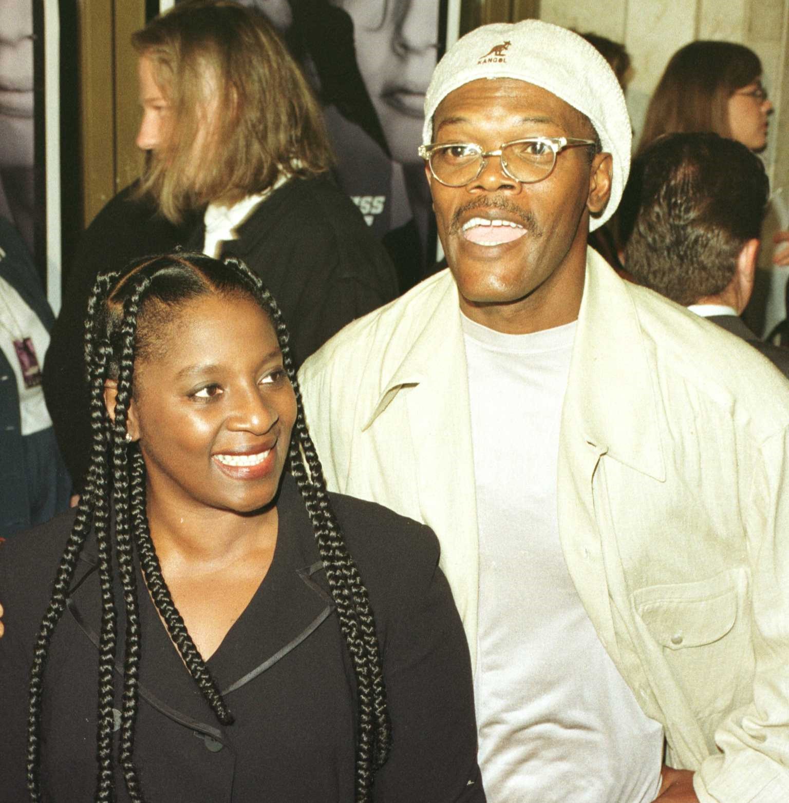 LaTanya Richardson y Samuel L. Jackson en el estreno de "A Long Kiss Goodnight" el 7 de octubre de 1996 | Fuente: Getty Images