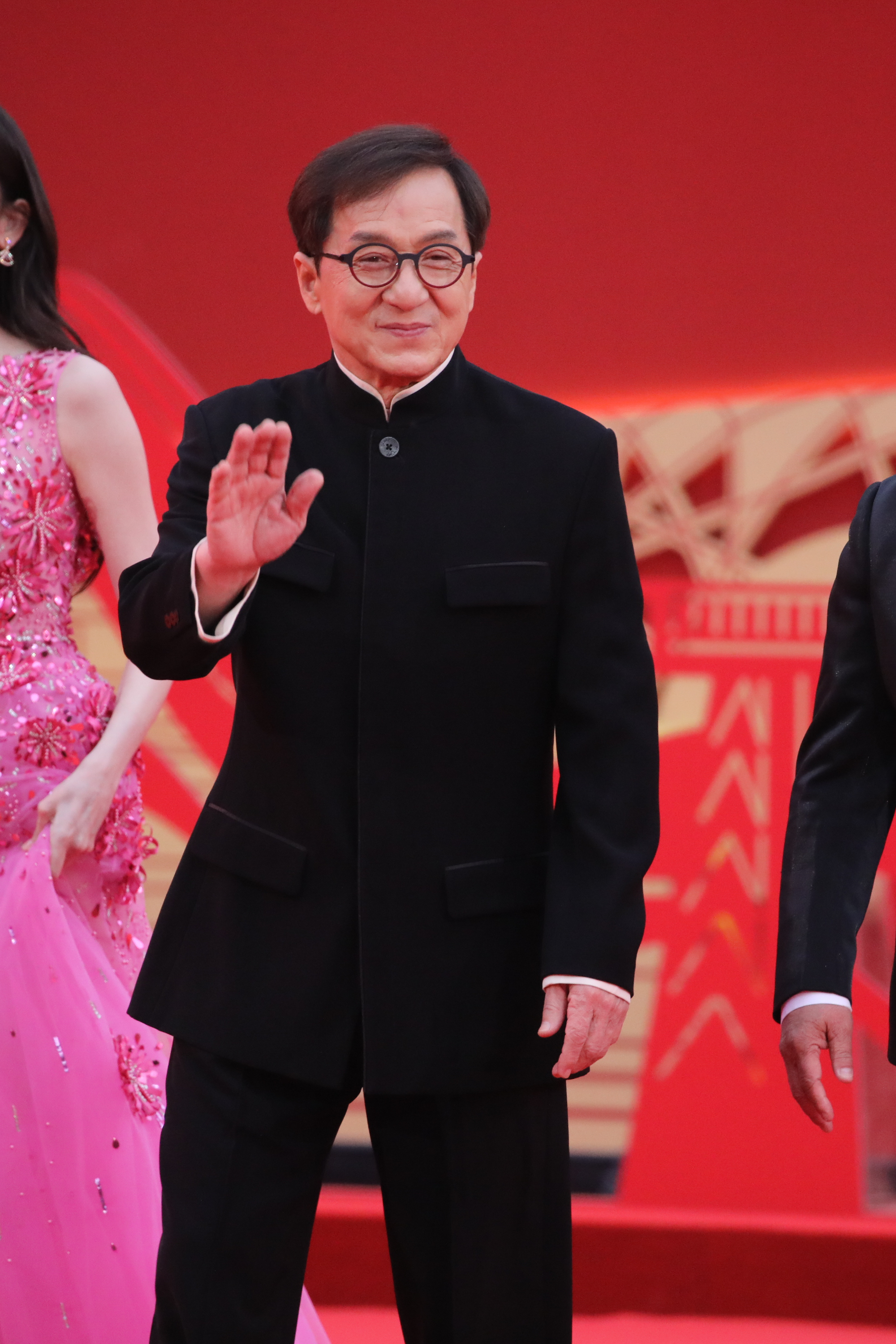 Jackie Chan en la alfombra roja del Festival Internacional de Cine de Pekín 2023 el 21 de abril de 2023 en Pekín, China | Foto: Getty Images