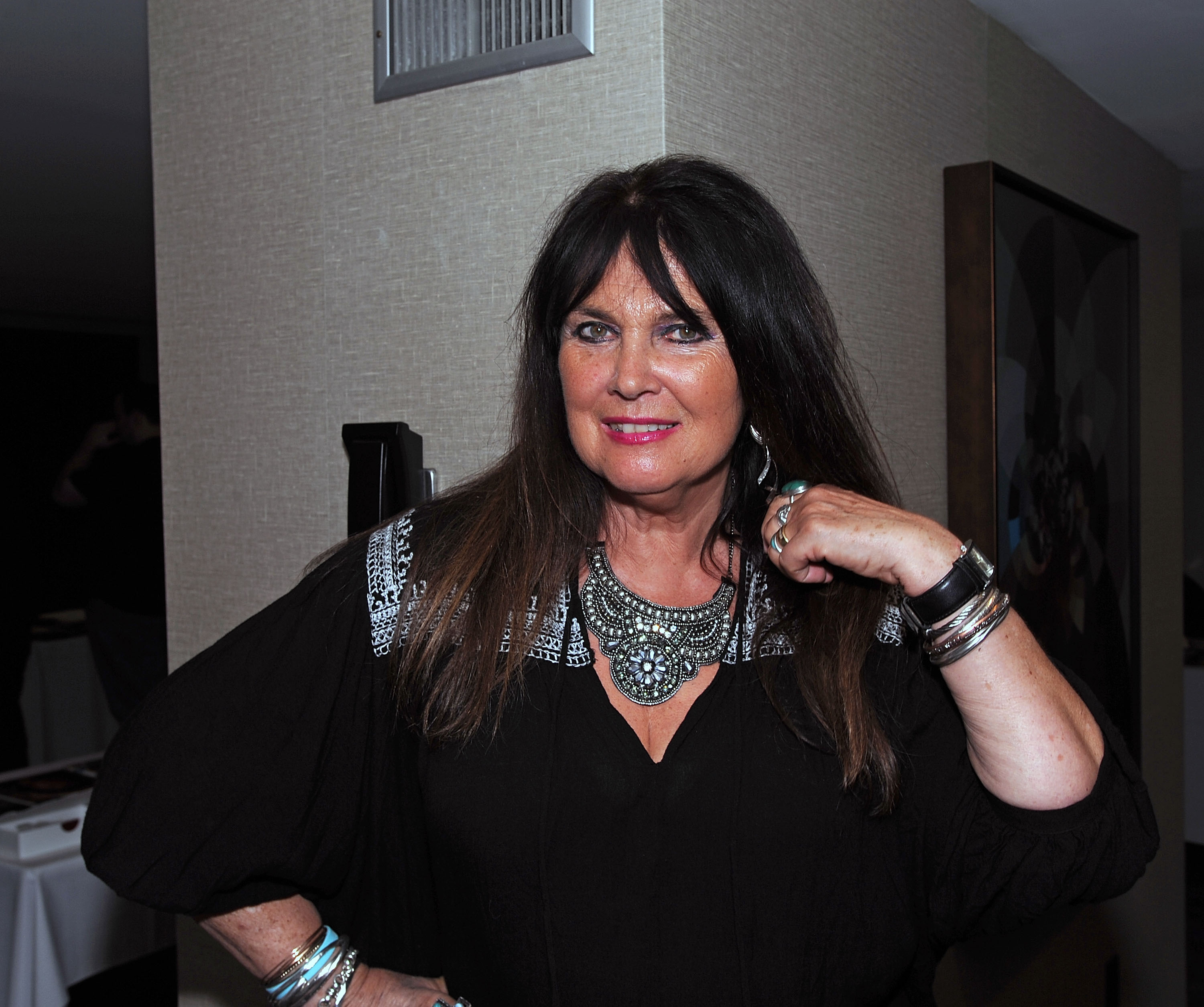 Caroline Munro asiste a la Chiller Theatre Expo el 23 de abril de 2017, en Parsippany, Nueva Jersey. | Fuente: Getty Images