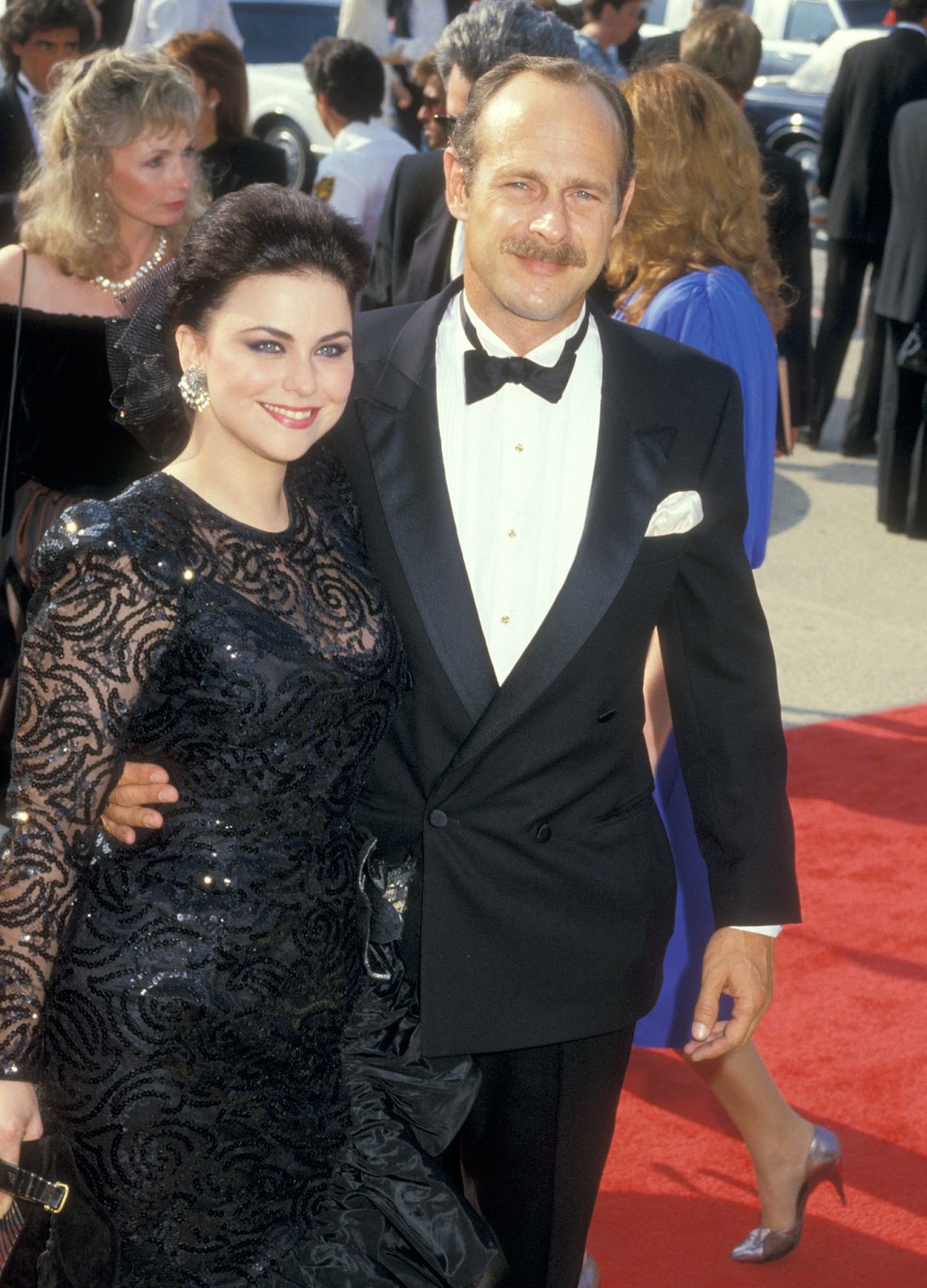 Delta Burke y Gerald McRaney en la 39 edición de los Premios Emmy en 1987. | Fuente: Getty Images