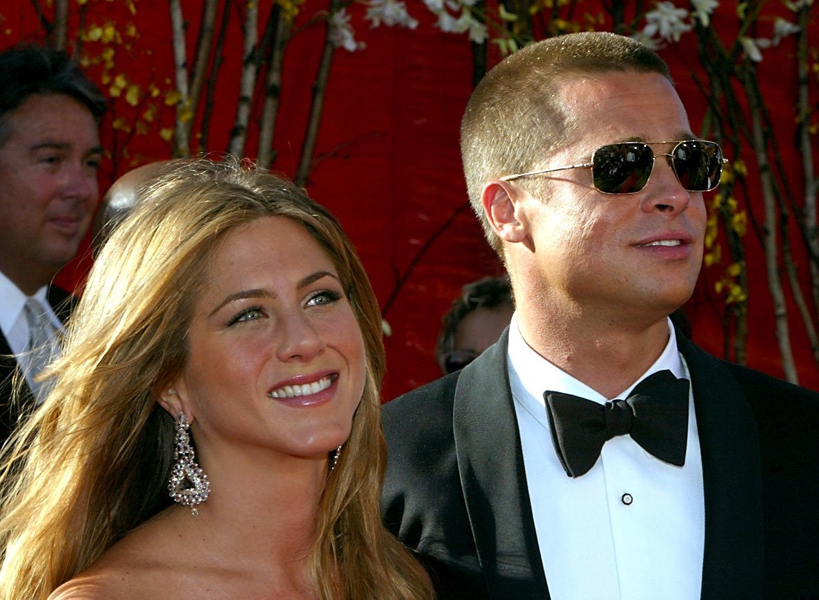 Brad Pitt y Jennifer Aniston en la alfombra roja. │Foto: Getty Images