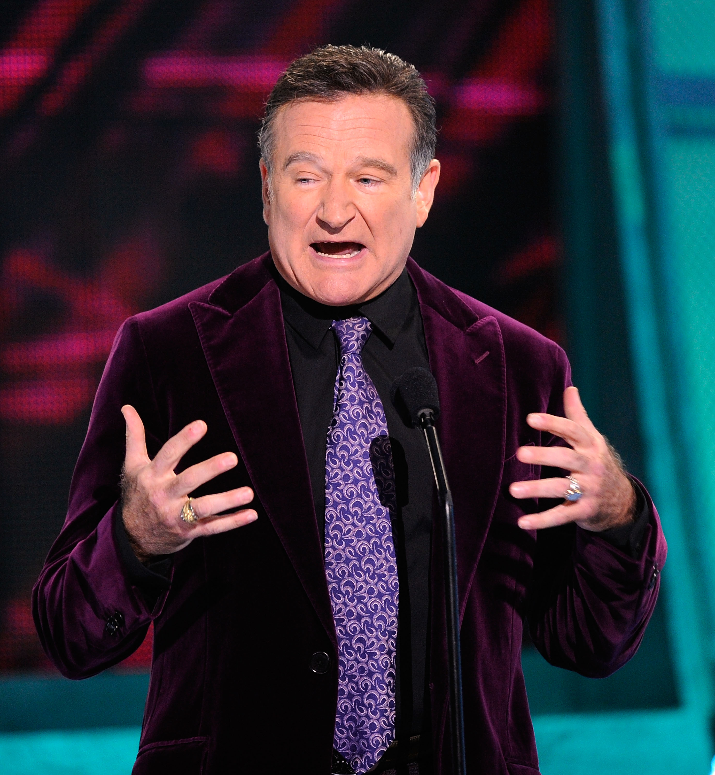 Robin Williams habla durante la 35ª edición anual de los People's Choice Awards el 7 de enero de 2009, en Los Ángeles, California | Fuente: Getty Images