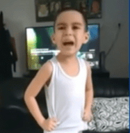 El niño colombiano molesto.│ Foto: Captura de Youtube/ Noticias Caracol 