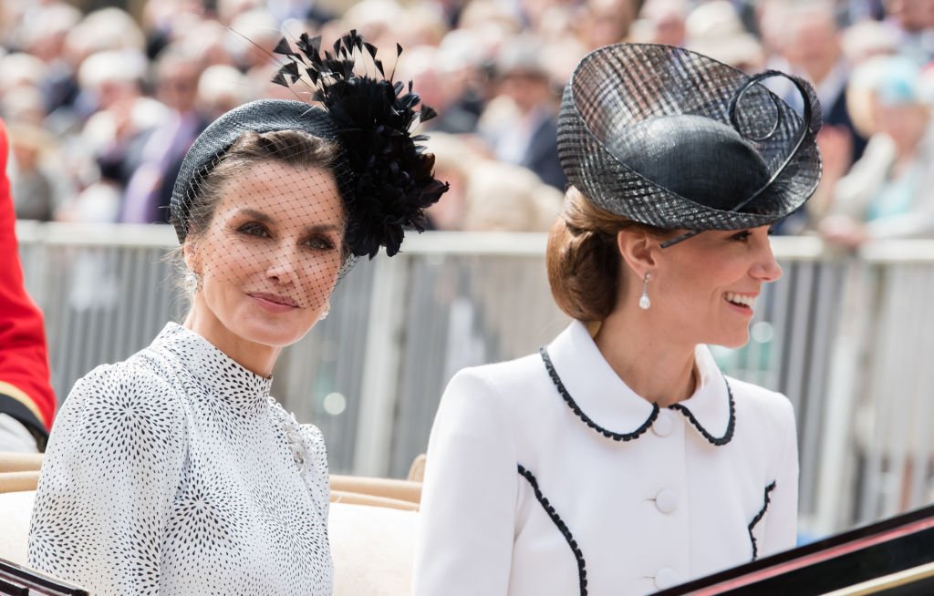 Letizia y Kate Middleton en Windsor durante la Nobilísima Orden de la Jarretera el 17 de junio de 2019.| Foto: Getty Images