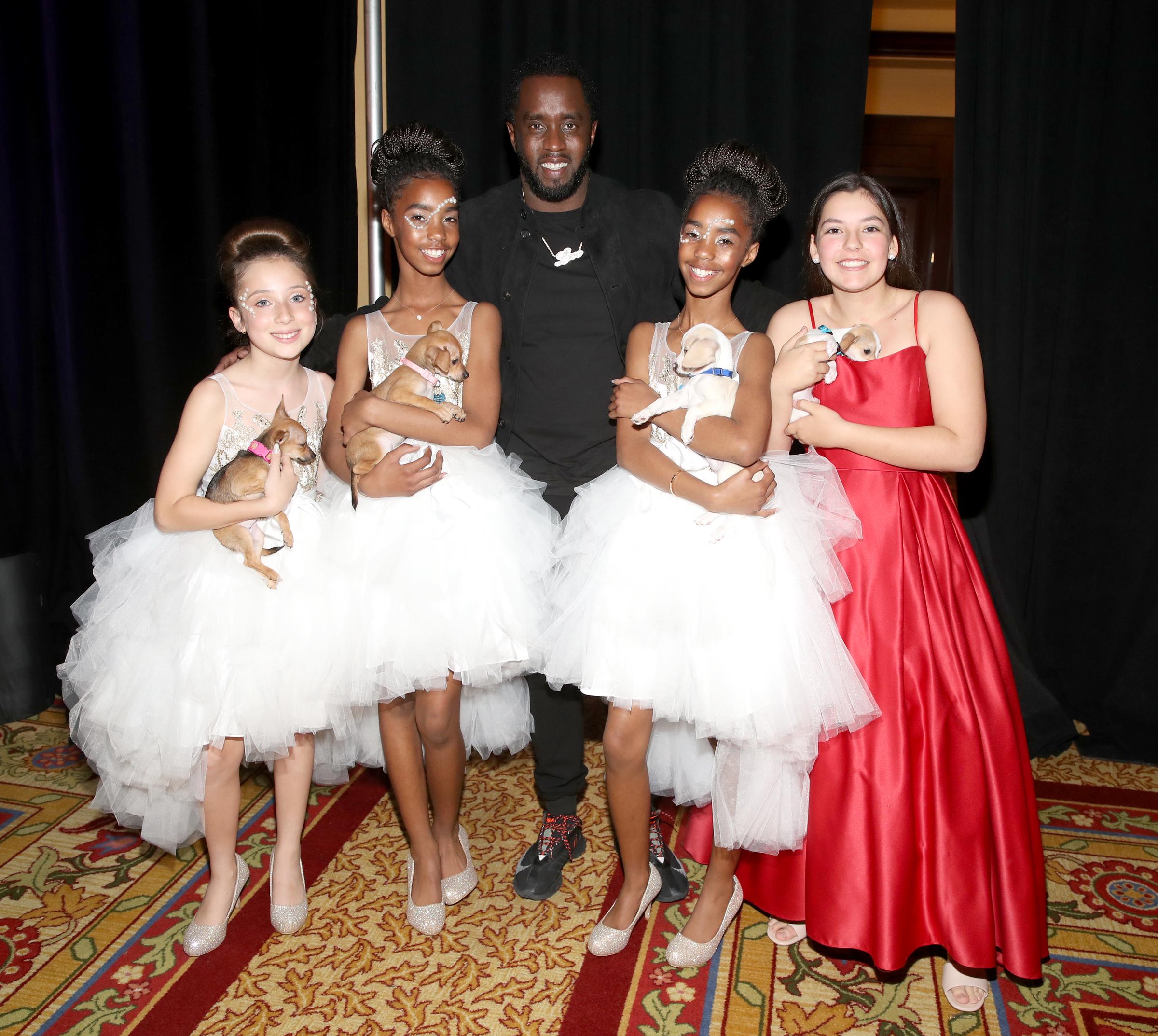 Ava Baroni, Jessie Combs, Sean Combs, D'Lila Combs y Lily Felipe en la 5ª Gala Anual Ties & Tails, "Mardi Paws" el 16 de marzo de 2019, en Westlake Village, California | Fuente: Getty Images