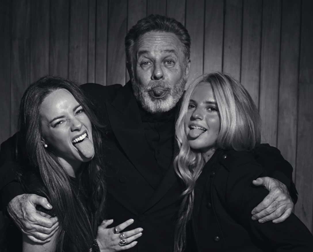 Alexis Ayala junto a sus hijas, Stephanie y Roberta | Fuente: Instagram/alexisayala
