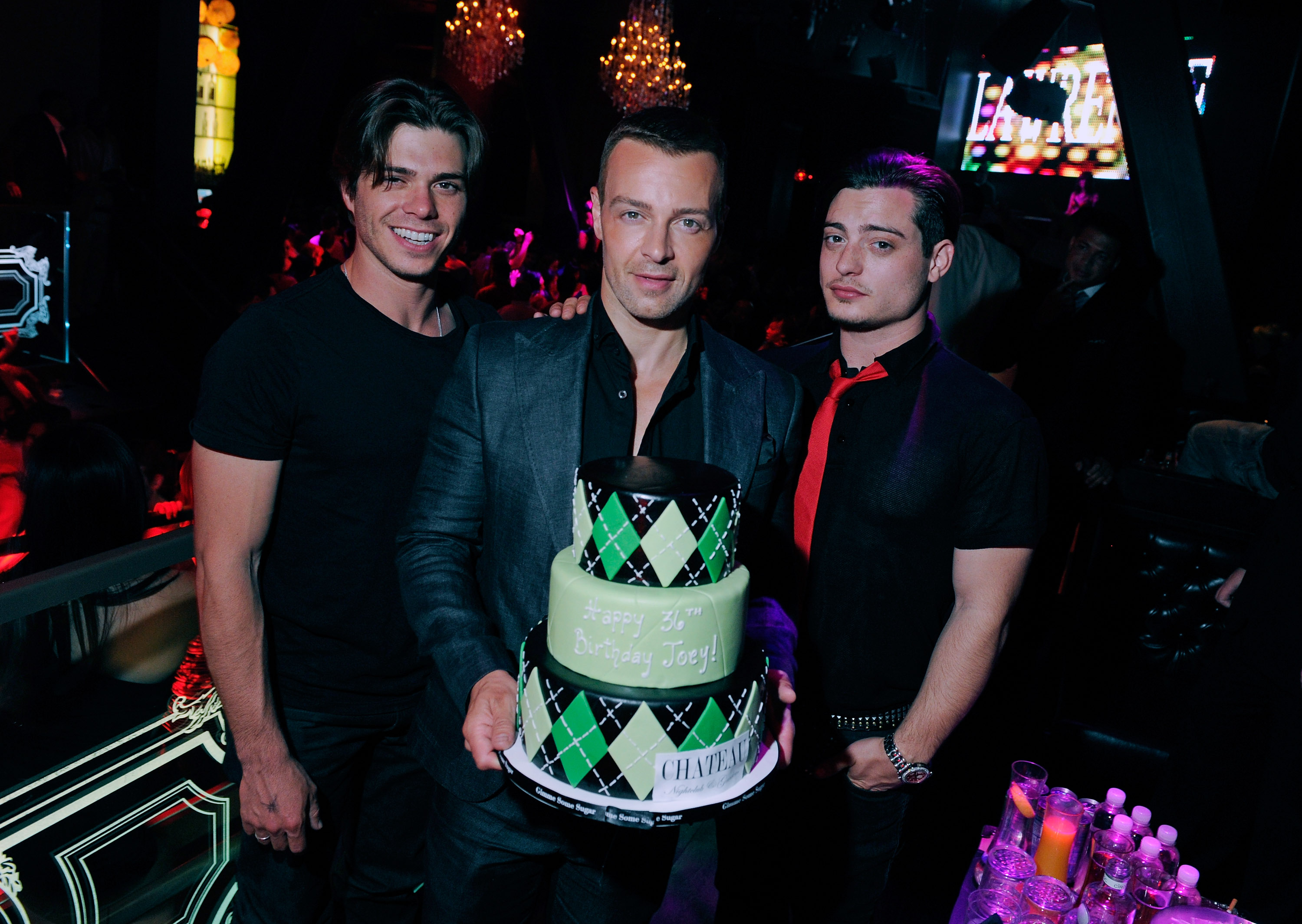 Matthew, Joey y Andrew Lawrence fotografiados en el Chateau Nightclub & Gardens el 28 de abril de 2012, en Las Vegas, Nevada. | Fuente: Getty Images