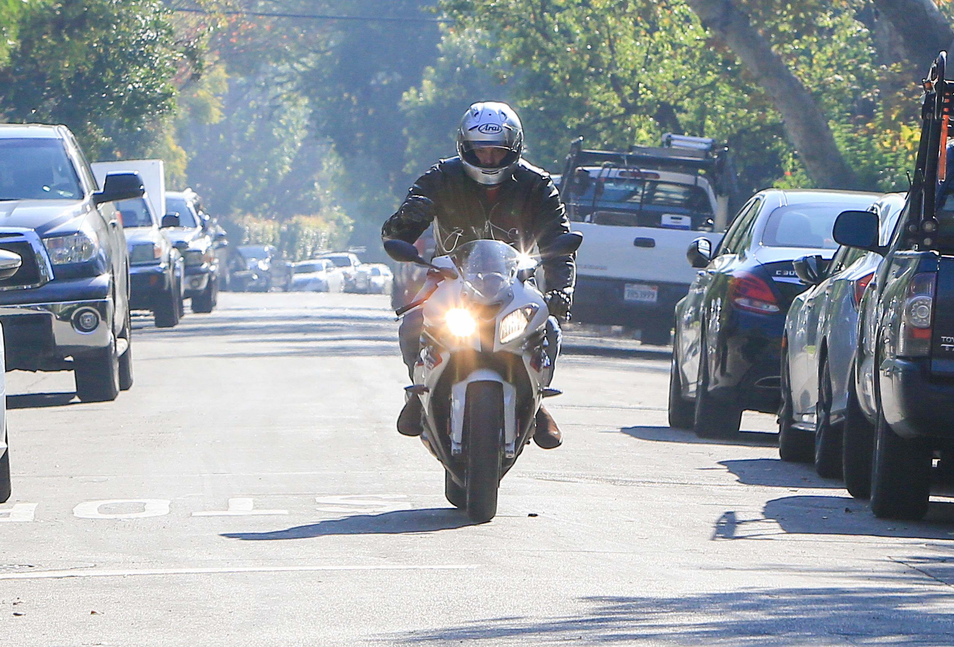 Ben Affleck visto en moto en Los Ángeles, California, el 11 de enero de 2018 | Fuente: Getty Images