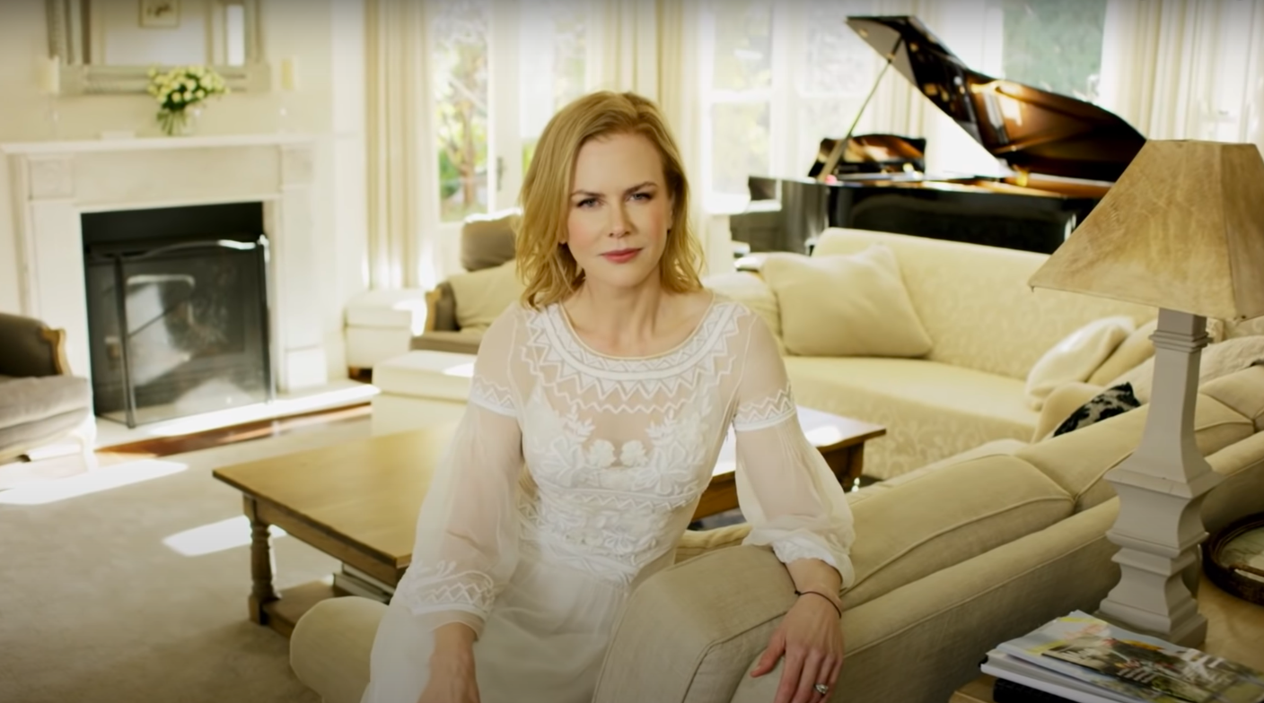 Nicole Kidman dando una vuelta por su granja y la de Keith Urban en Australia, publicado el 20 de julio de 2015 | Fuente: YouTube/Vogue