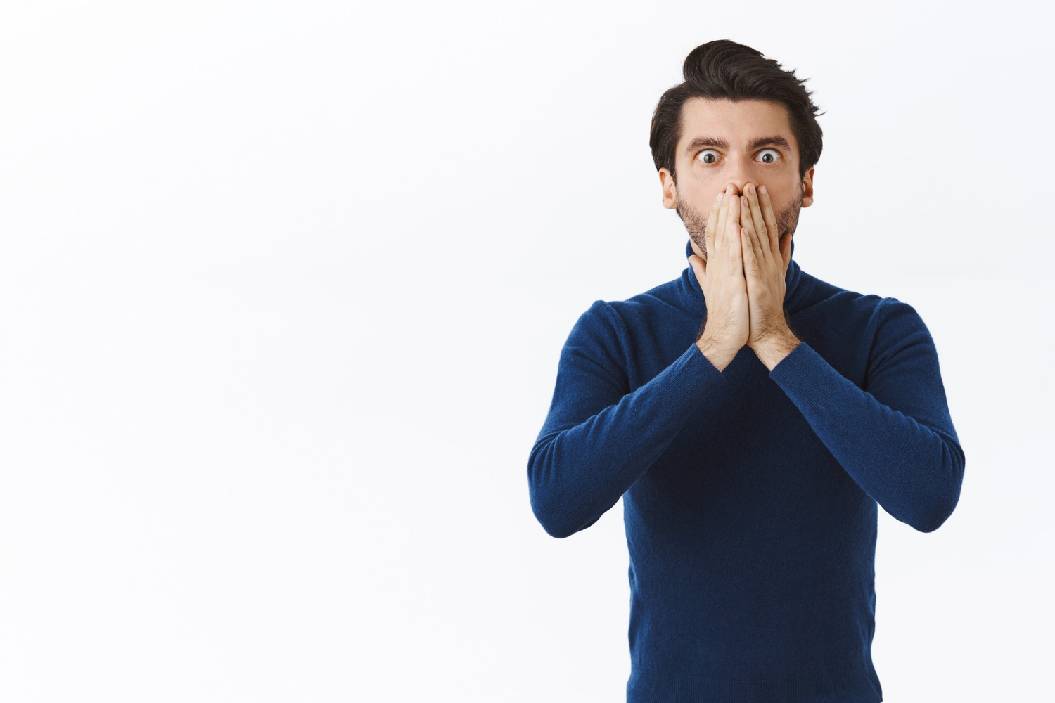 Un hombre asustado | Fuente: Freepik