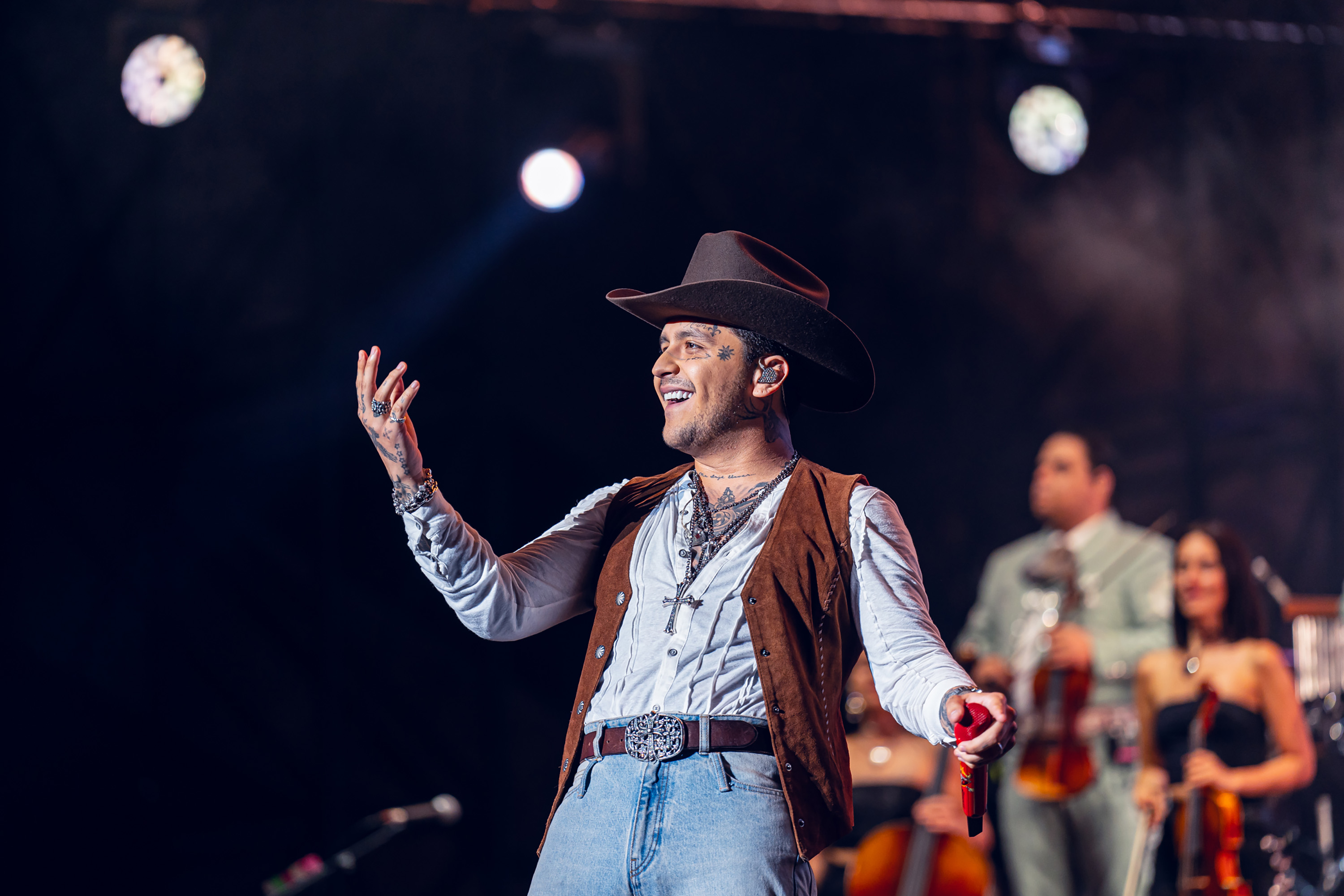 Christian Nodal actúa en el escenario Starlite Autitorium durante Starlite Occidente 2024 el 13 de julio de 2024 en Marbella, España. | Fuente: Getty Images