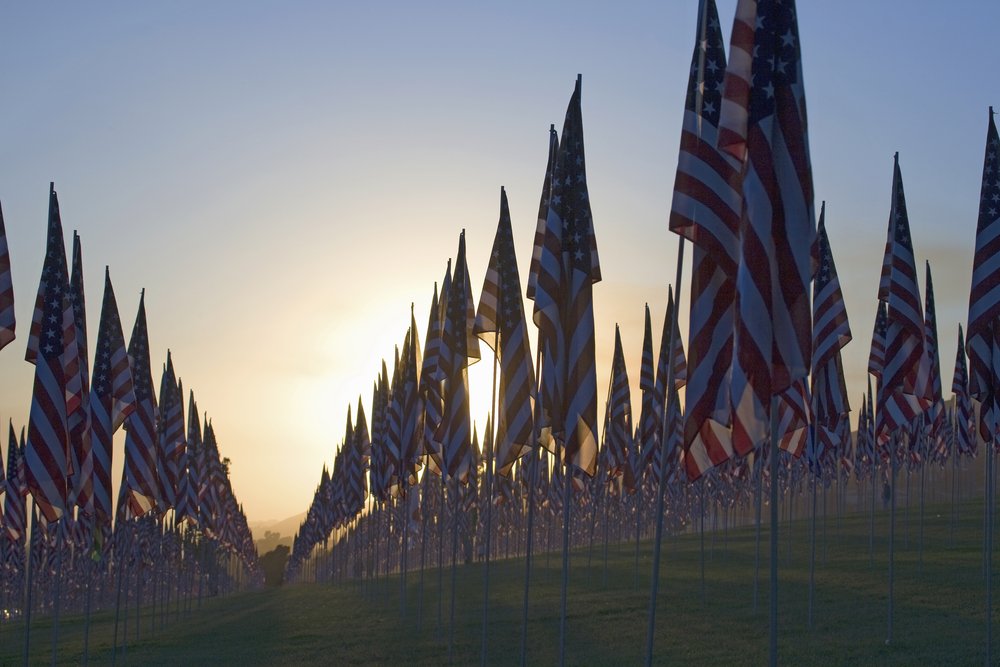 3000 banderas en conmemoración a las víctimas del 11 de septiembre de 2009, Malibu CA. | Fuente: Shutterstock