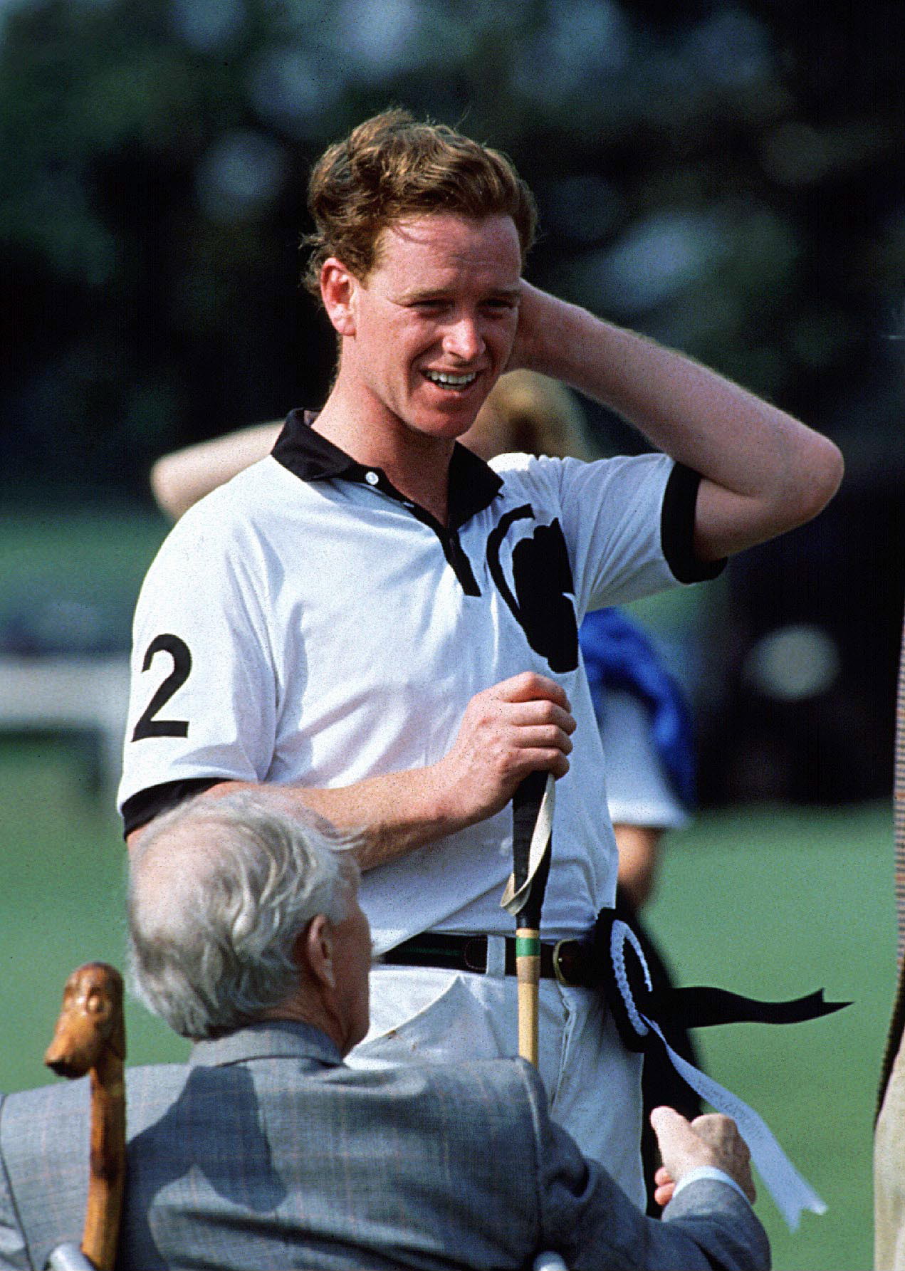 James Hewitt en el Real Club de Polo de Berkshire, cerca de Windsor, el 16 de julio de 1991. | Fuente: Getty Images