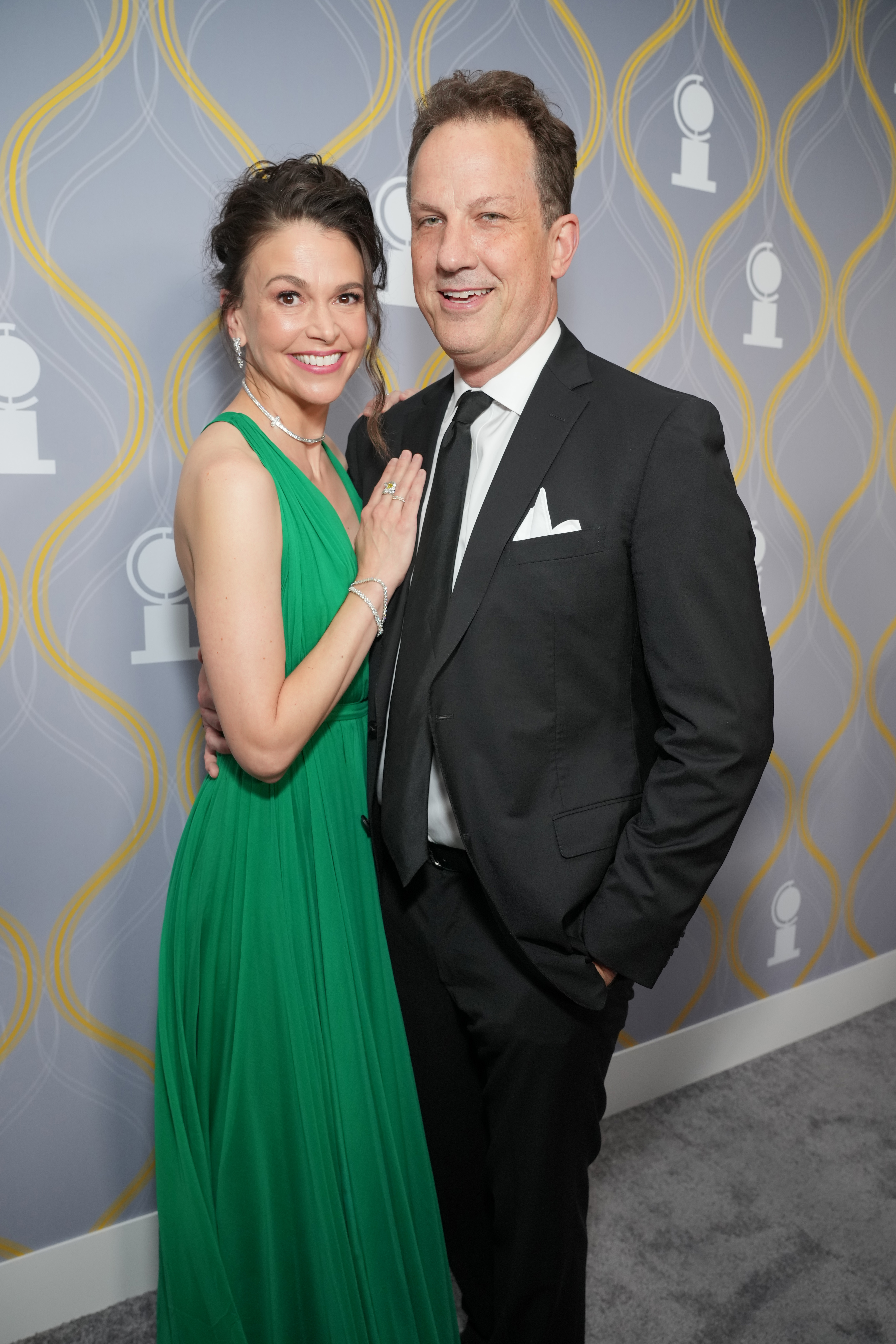 Sutton Foster y Ted Griffin asisten a la 75 edición de los Premios Tony en el Radio City Music Hall de Nueva York, el 12 de junio de 2022 | Fuente: Getty Images