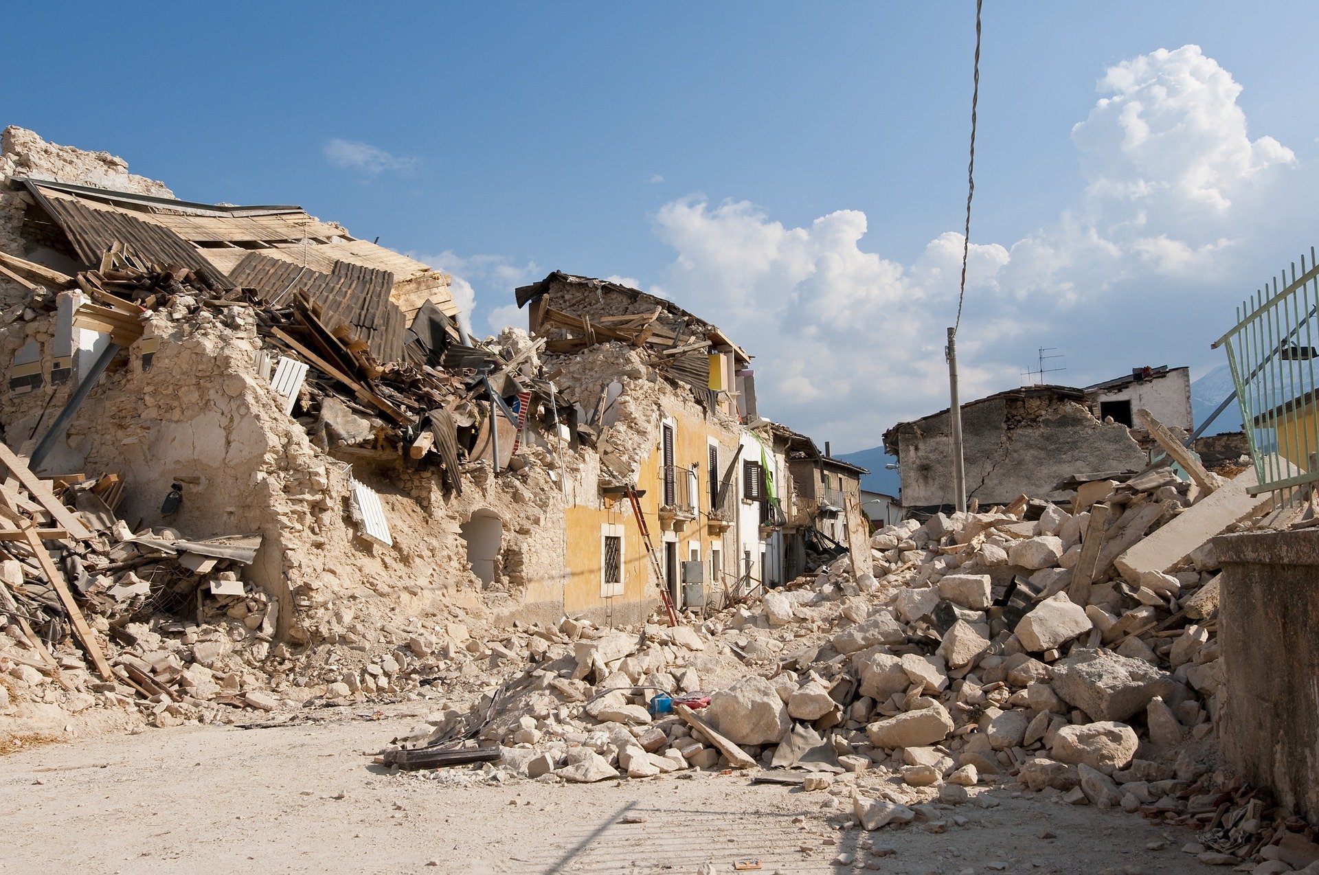 Destrucción de un terremoto. || Fuente: Pixabay