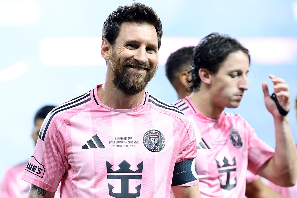 Lionel Messi, del Inter Miami CF (n.º 10), reacciona antes del partido de la Campeones Cup 2026 entre el Inter Miami CF y el Cruz Azul en el Nu Stadium, el 16 de septiembre de 2026 en Miami, Florida. | Fuente: Getty Images