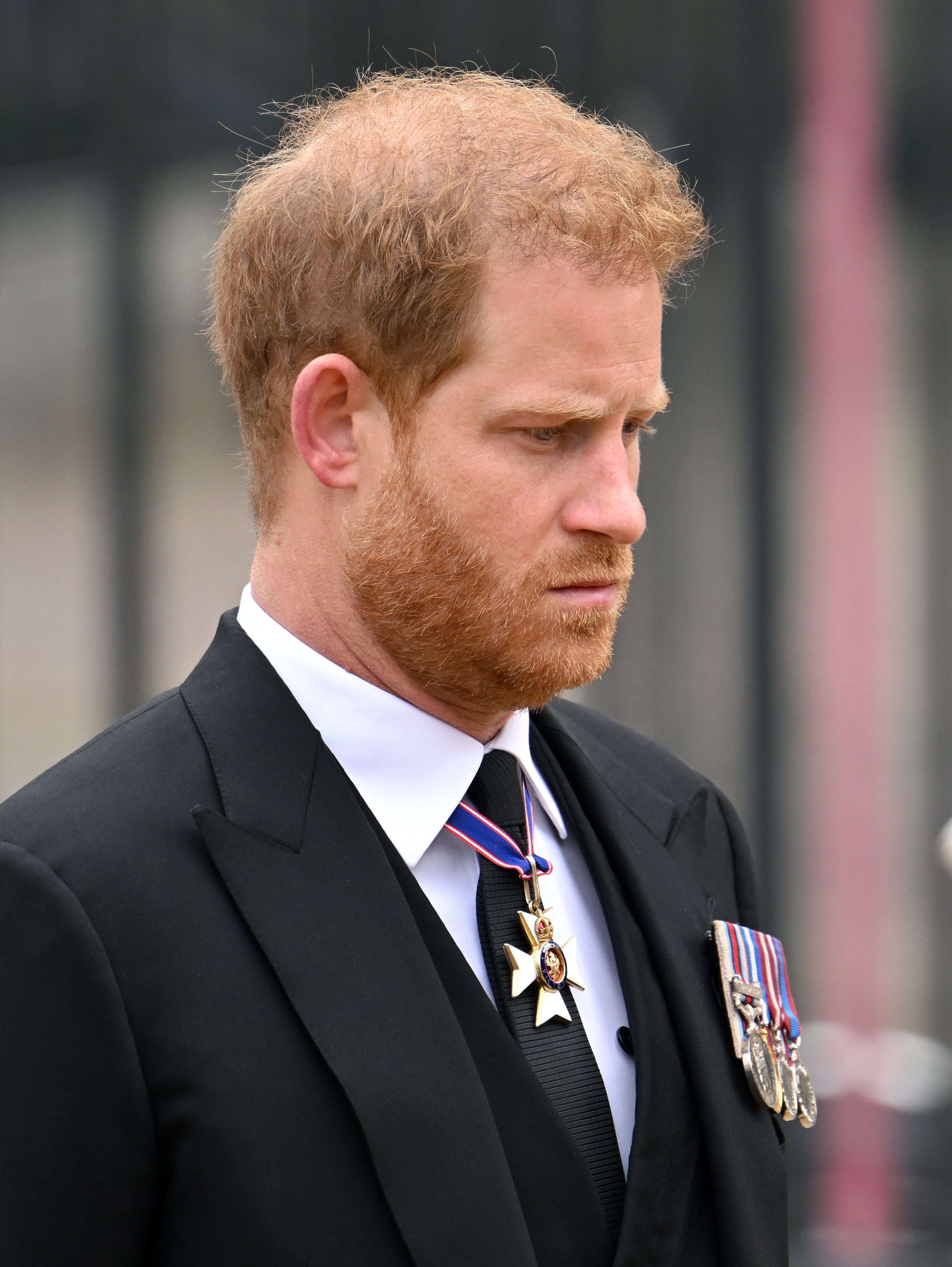 El príncipe Harry, duque de Sussex, en el funeral de estado de la reina Elizabeth II en la Abadía de Westminster, el 19 de septiembre de 2022 en Londres, Inglaterra. | Foto: Getty Images