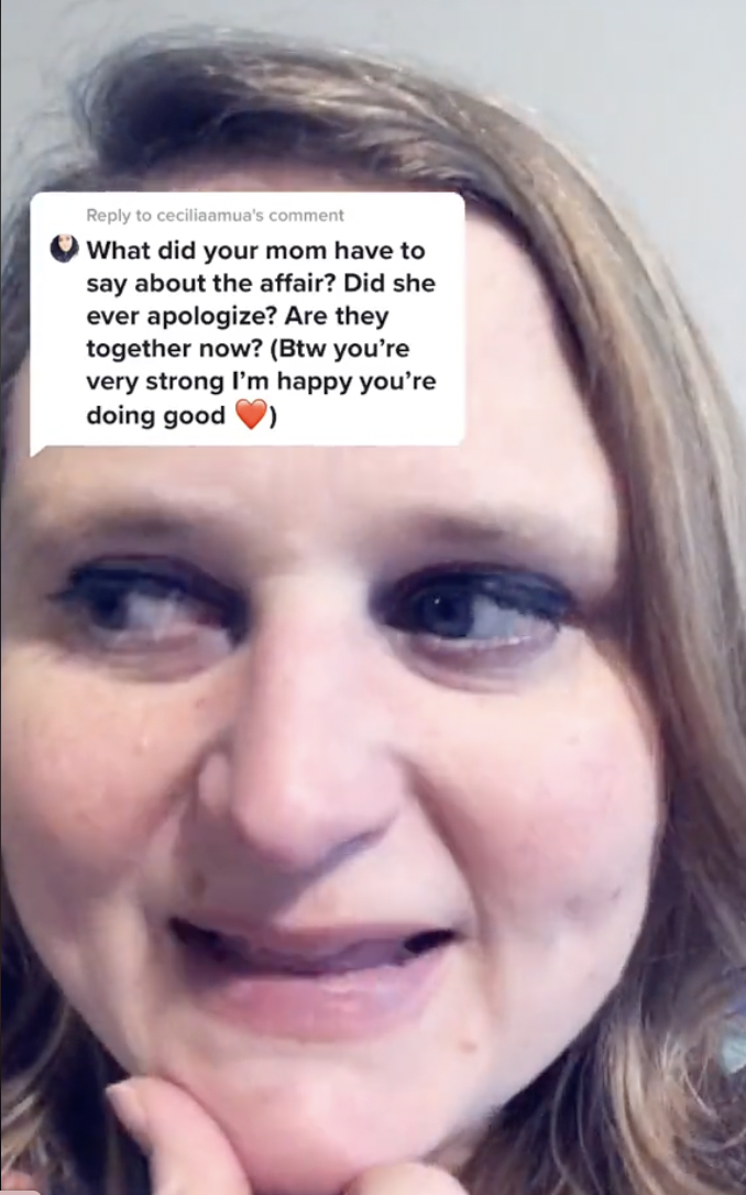Jamie en un clip en el que habla de su madre y de la disculpa de su ex marido, publicado el 12 de septiembre de 2020 | Fuente: tiktok/jwalkersong