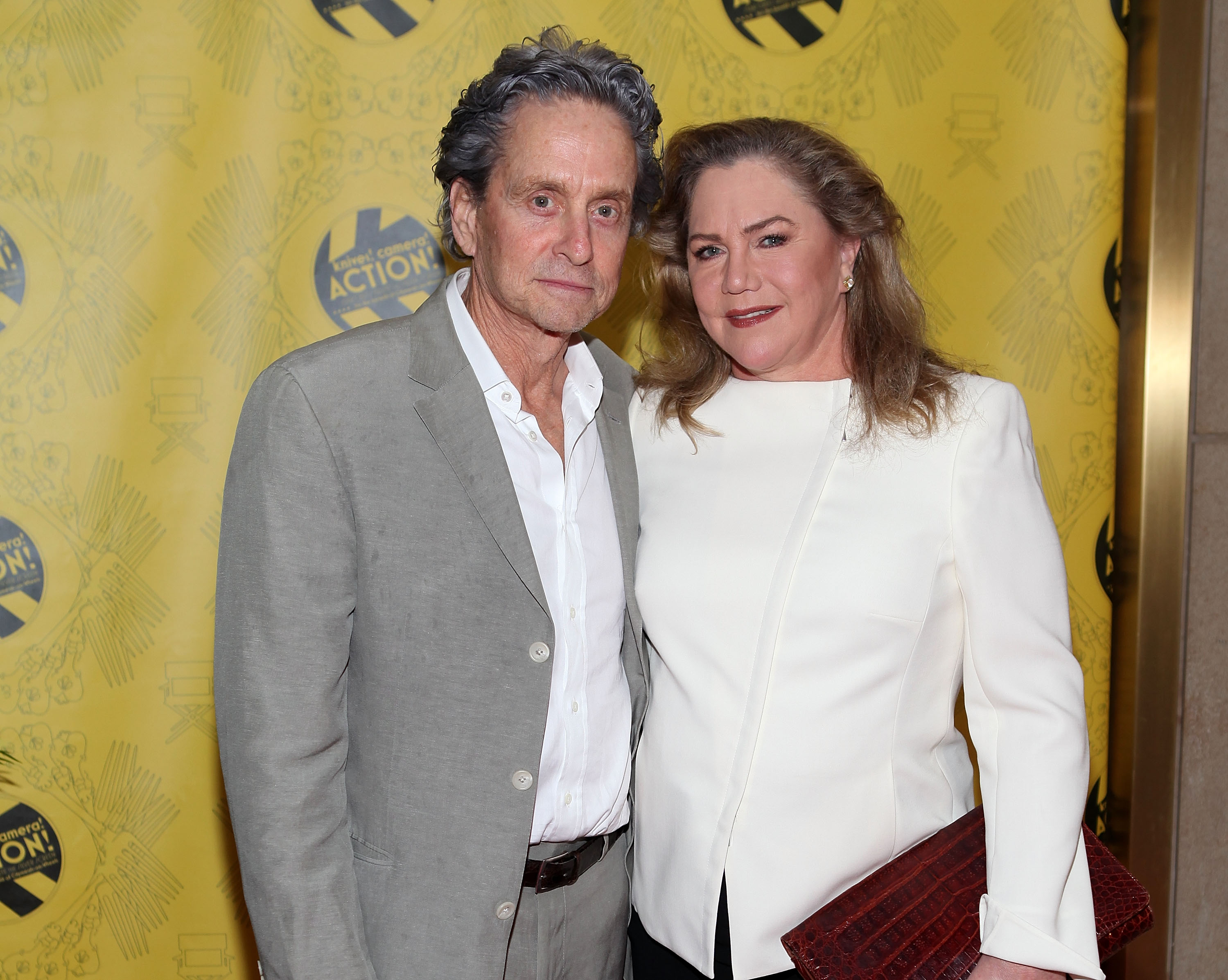 Michael Douglas y Kathleen Turner en la gala benéfica Chefs' Tribute To Citymeals-On-Wheels en Nueva York en 2012 | Fuente: Getty Images