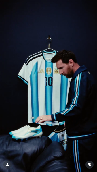 Lionel Messi presentó la camiseta especial que utilizará durante el esperado encuentro amistoso del 6 de octubre | Fuente Instagram/leomessi